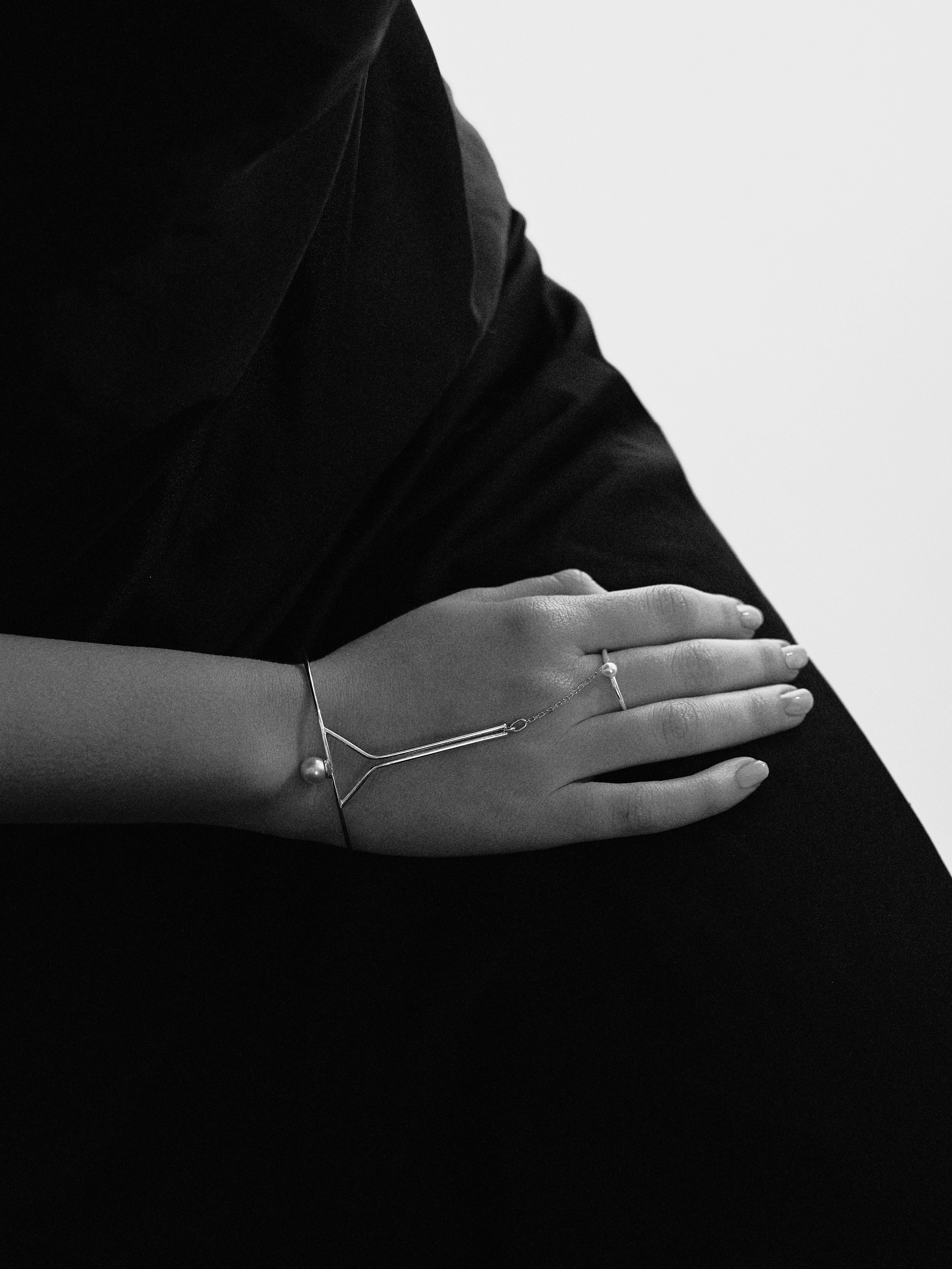 Set di bracciali a catena con coppia di orecchini in argento 925 con chiusura a leva In condizioni Nuovo in vendita a Vilnius, LT