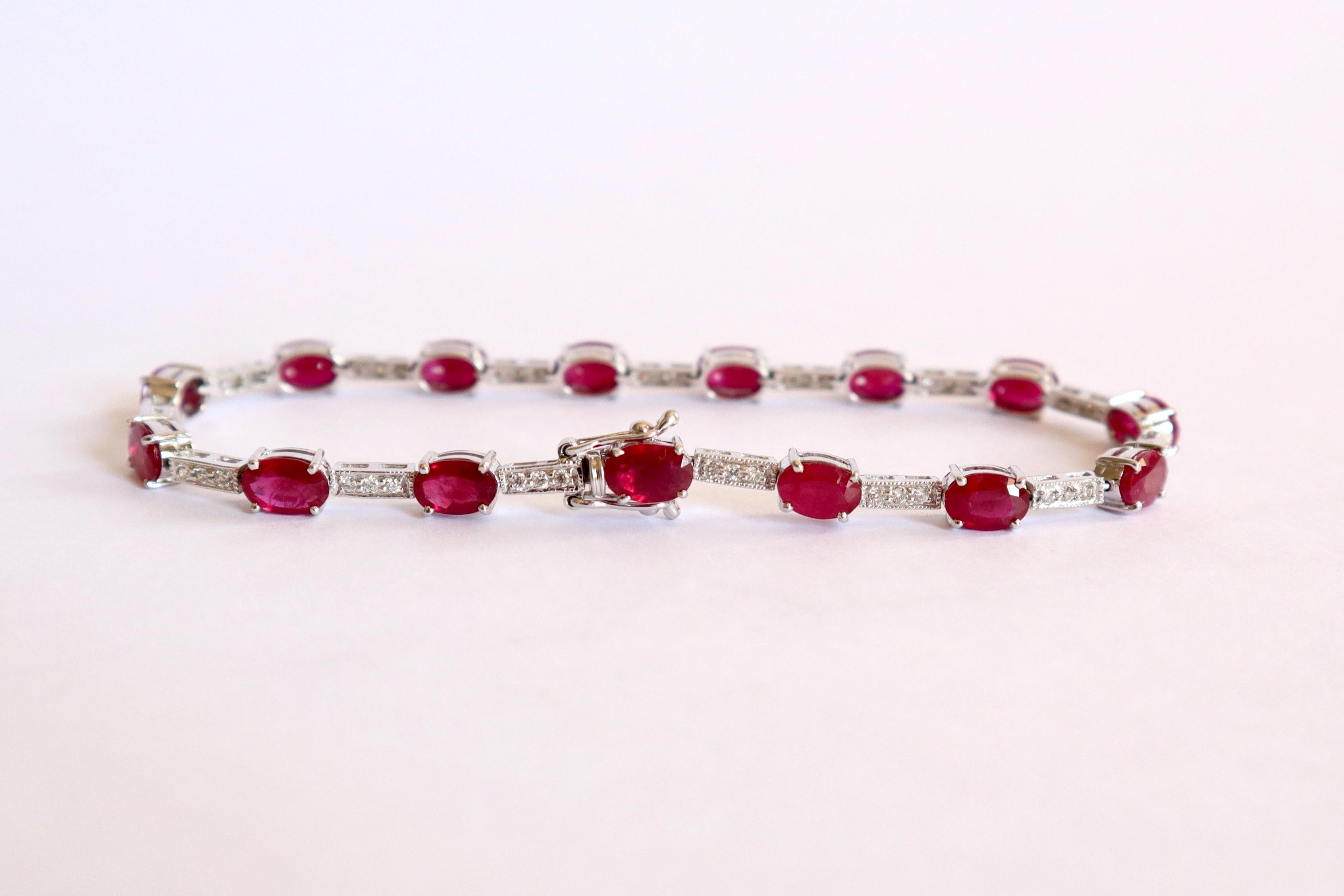 Conjunto de Pulseras en Oro Blanco de 18k, Rubíes 10,04 kt Esmeraldas 7,5 kt Diamantes en venta 5