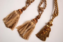 Set langer Halterungen für Vorhänge