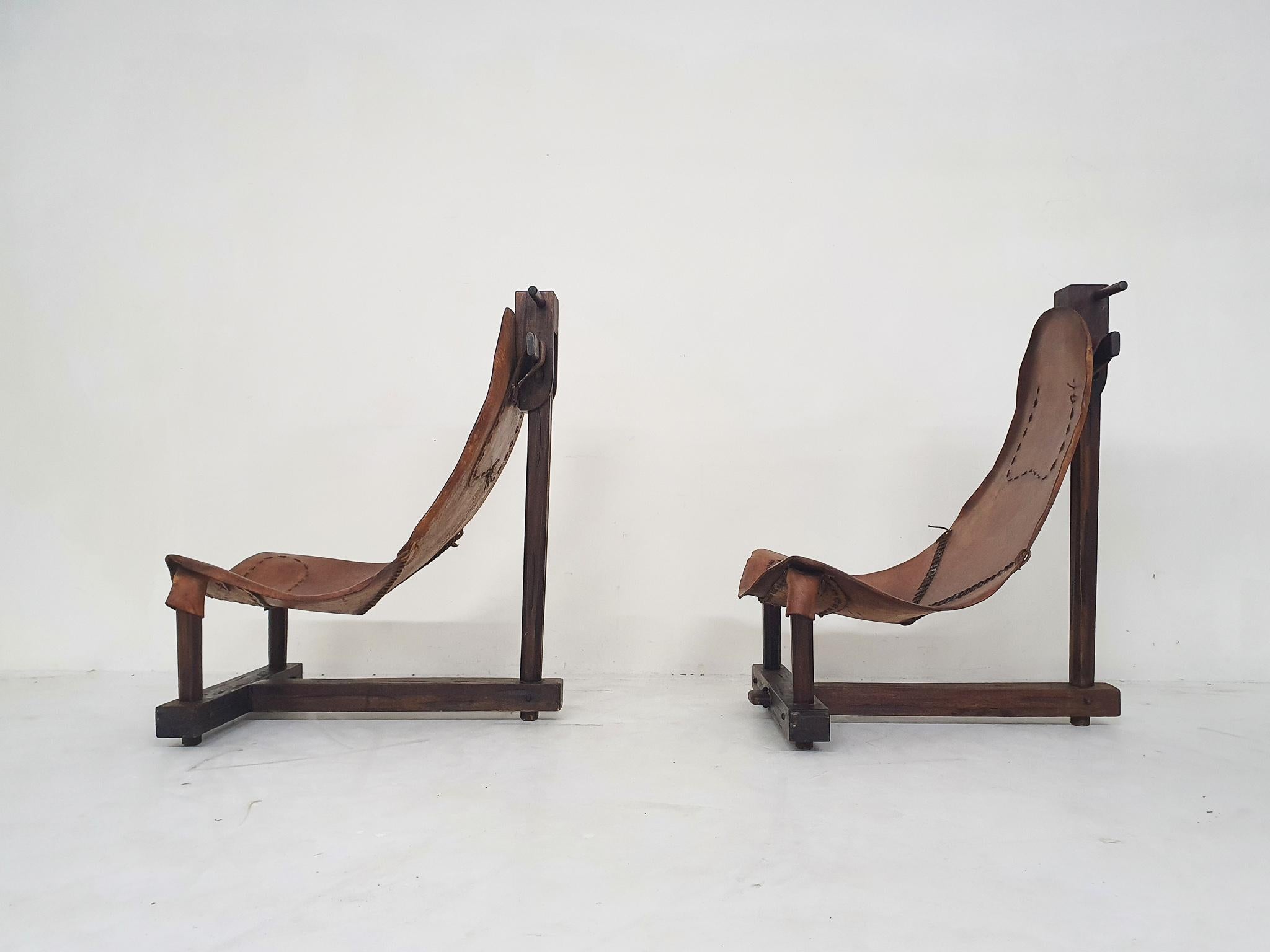 20th Century Set of Brasilian lounge chairs in wood and saddle leather, 1960's For Sale