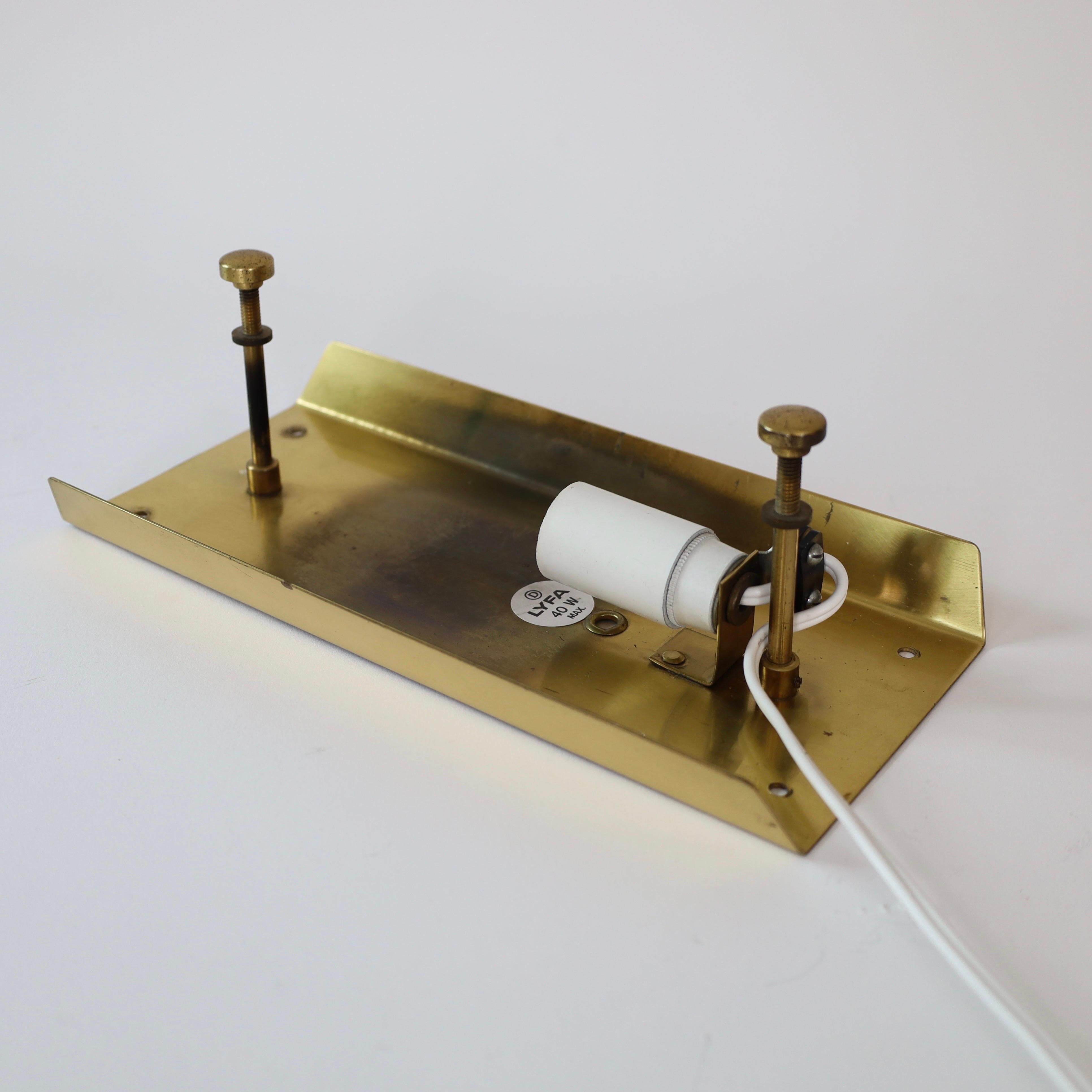 Set di lampade in ottone di Carl Fagerlund per Lyfa, anni '60, Danimarca in vendita 3