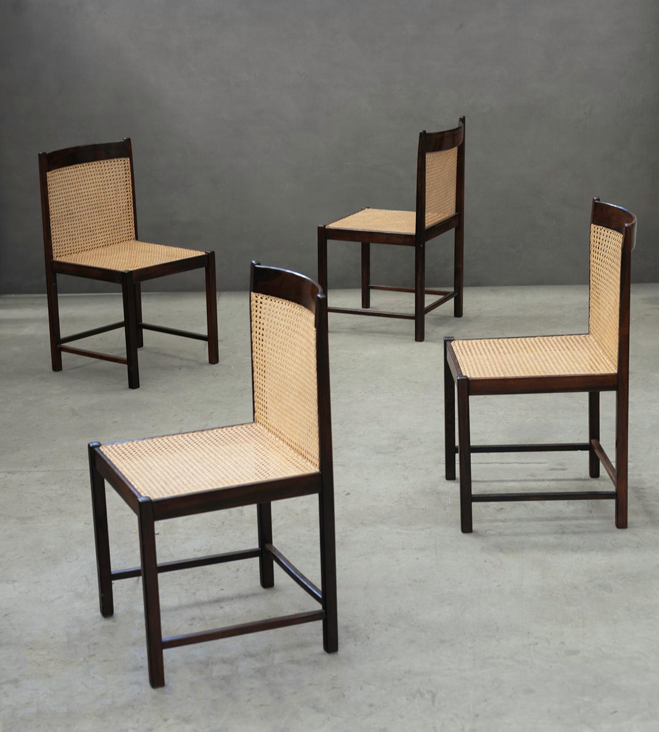 Set of Brazilian Rosewood and Straw Dining Chairs. Brazilian Midcentury Design For Sale 9