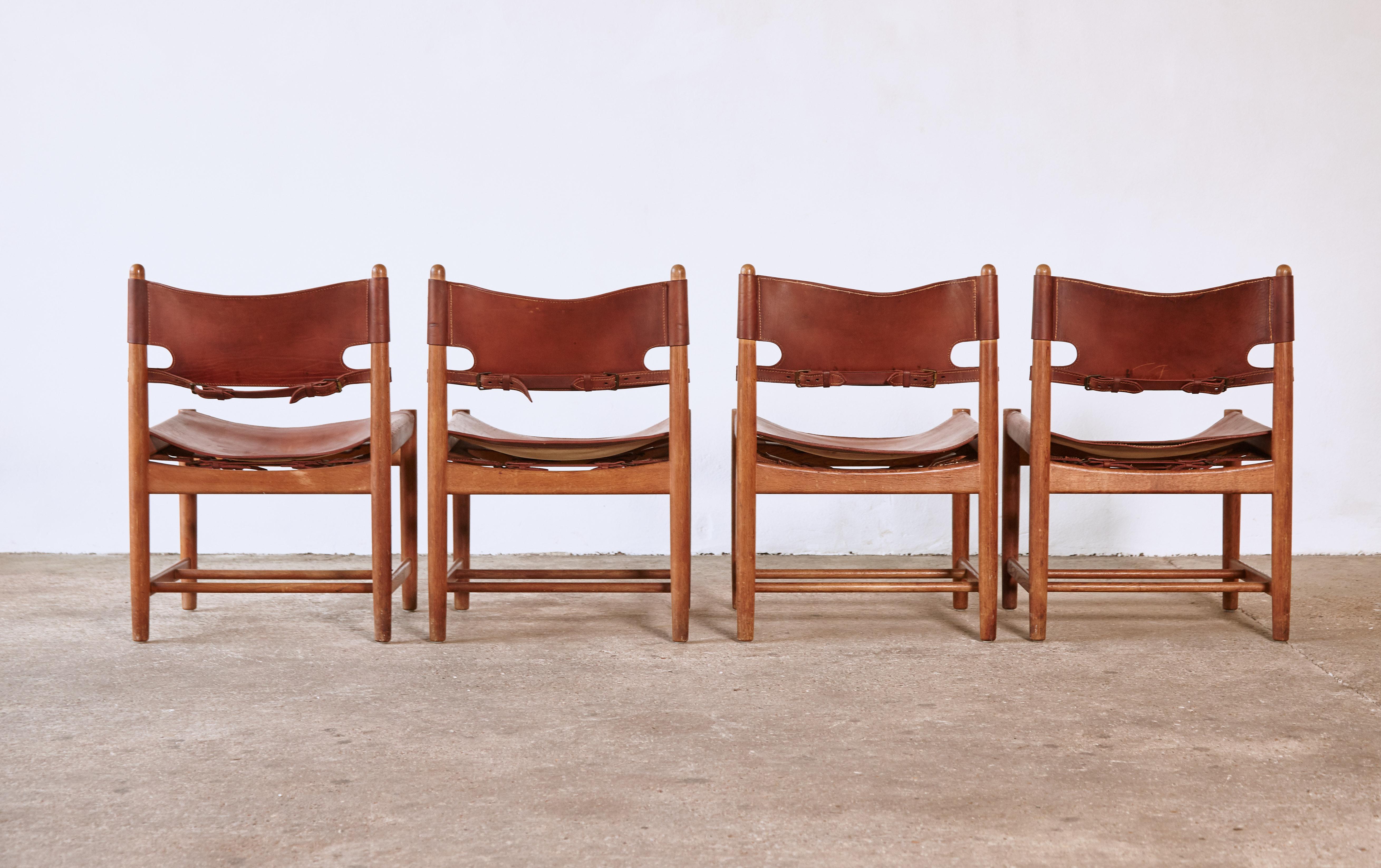 Set of early Børge 'Borge' Mogensen Spanish Dining Chairs, Denmark, 1960s In Good Condition In London, GB