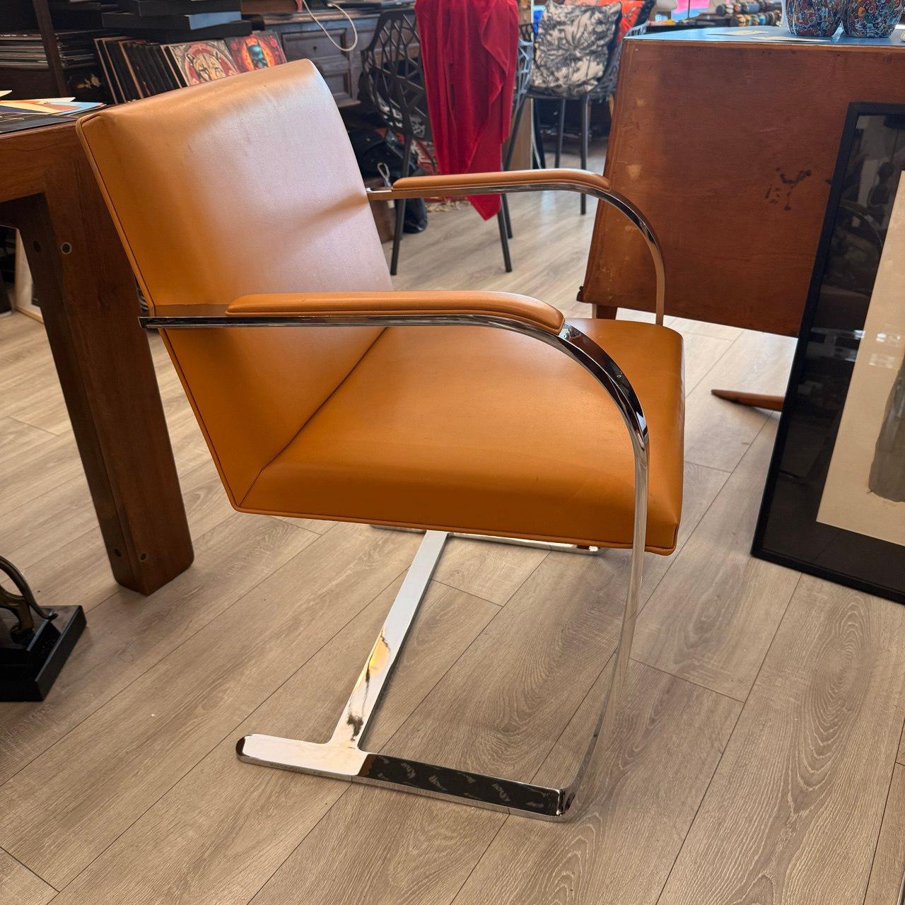 Satz BRNO-Stühle von Mies van der Rohe, Knoll Edition' 1980 (Leder) im Angebot