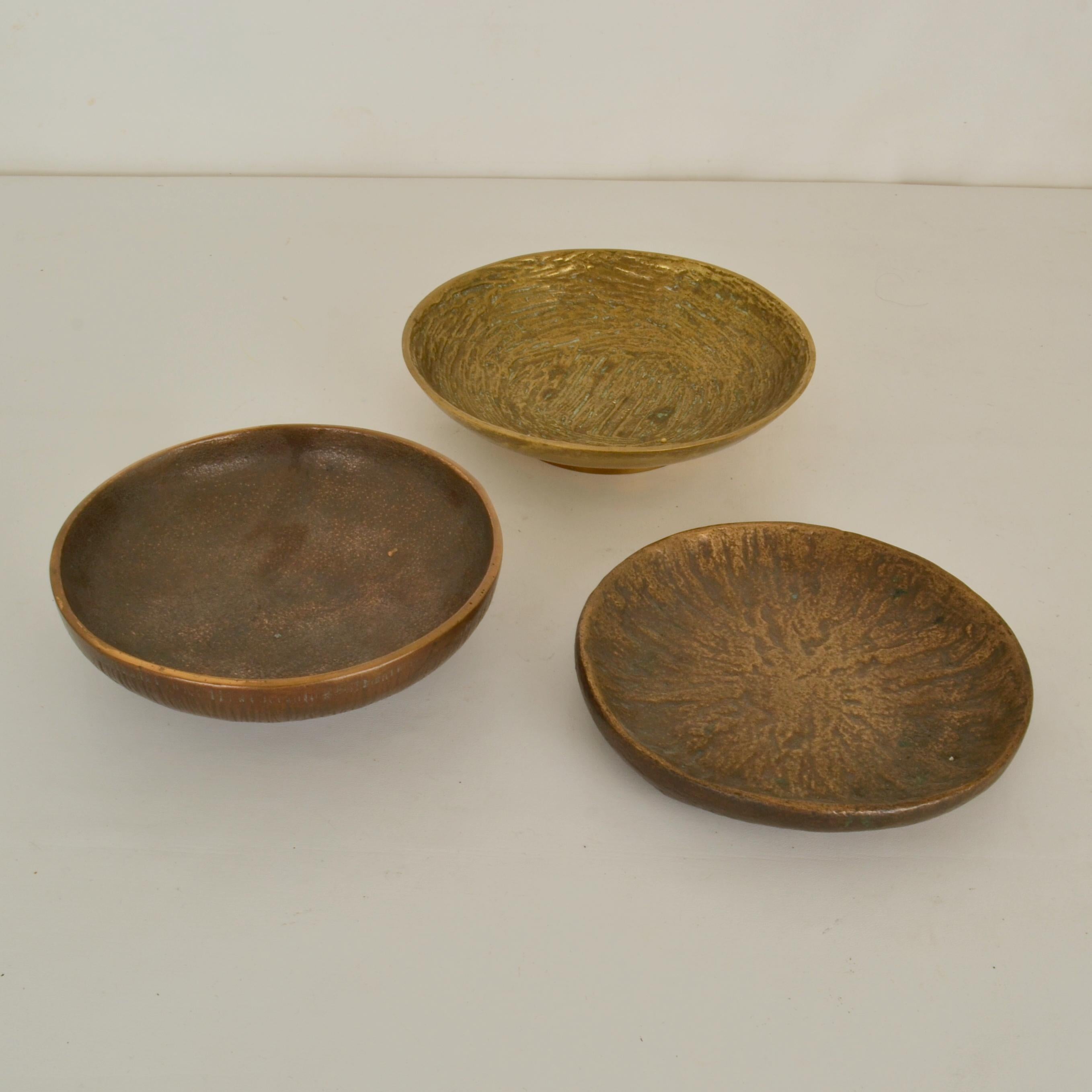 Set of Bronze Decorative Bowls 4