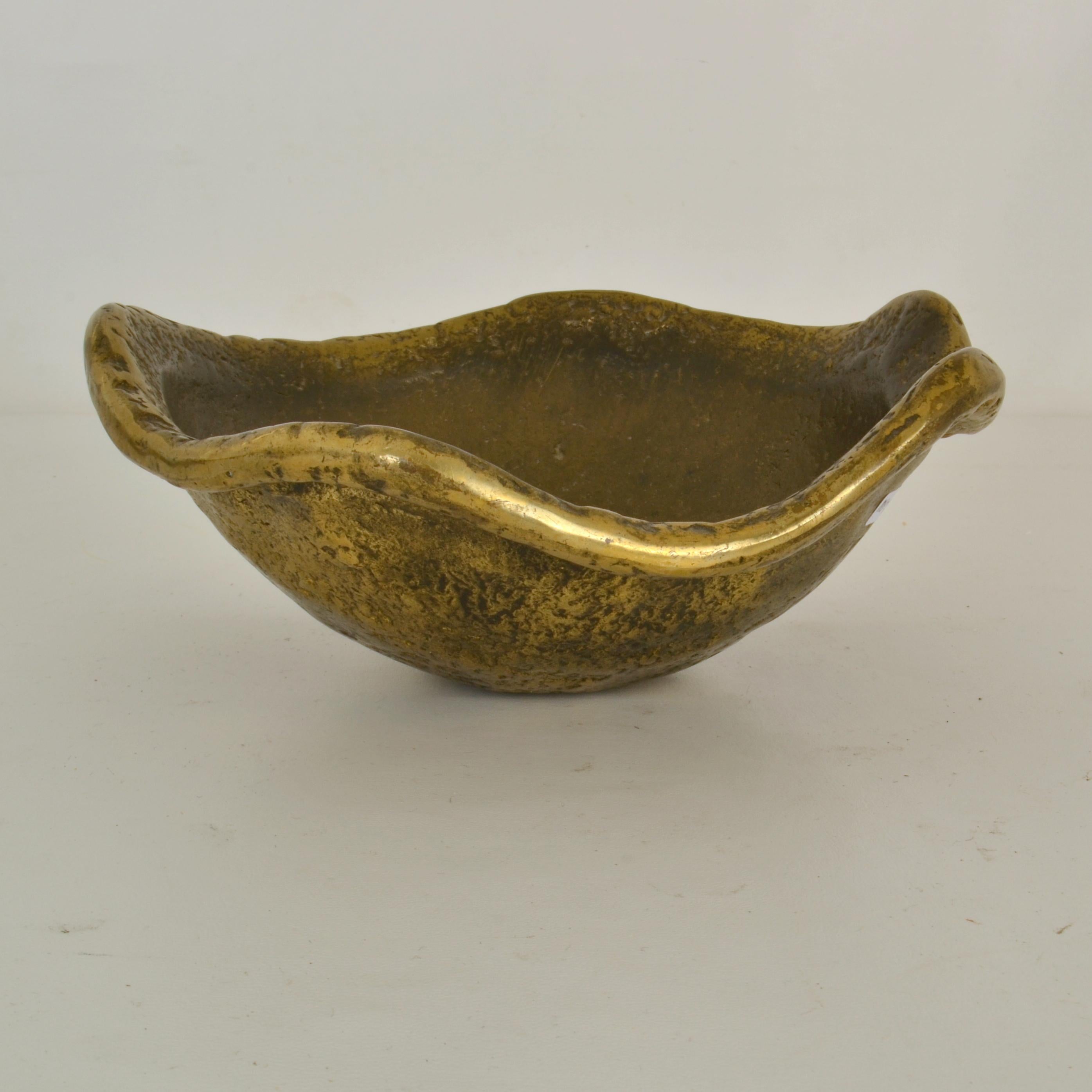Set of Bronze Decorative Bowls 1