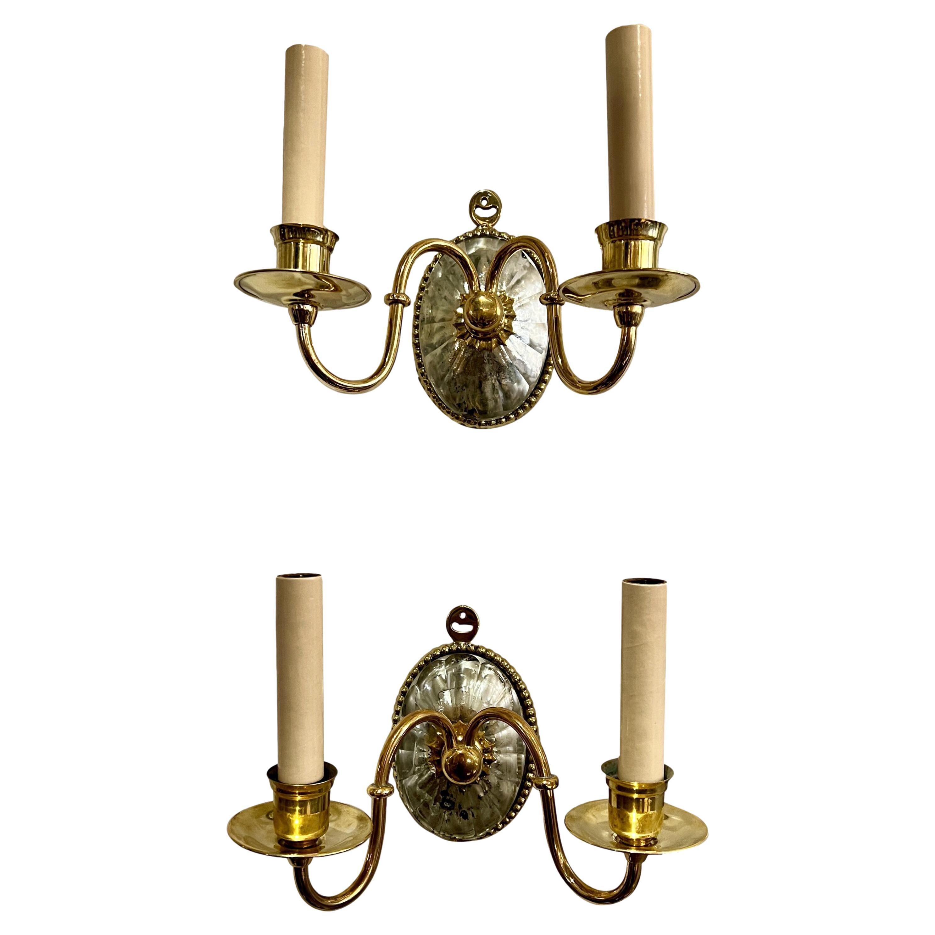 Set von Wandleuchtern aus Bronze und geformtem Glas, pro Paar verkauft