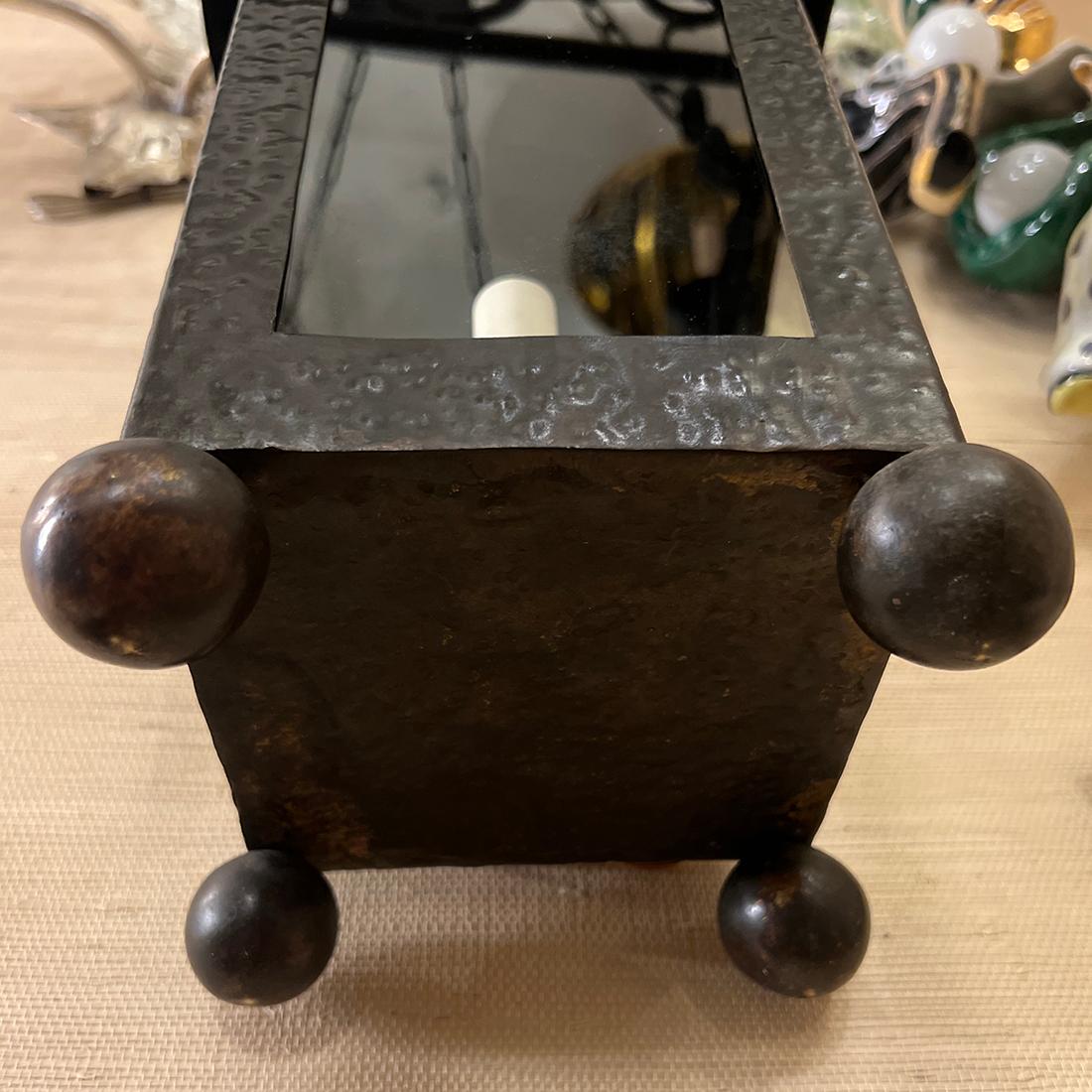 Ensemble d'appliques d'extérieur en bronze, vendu par paire Bon état - En vente à New York, NY