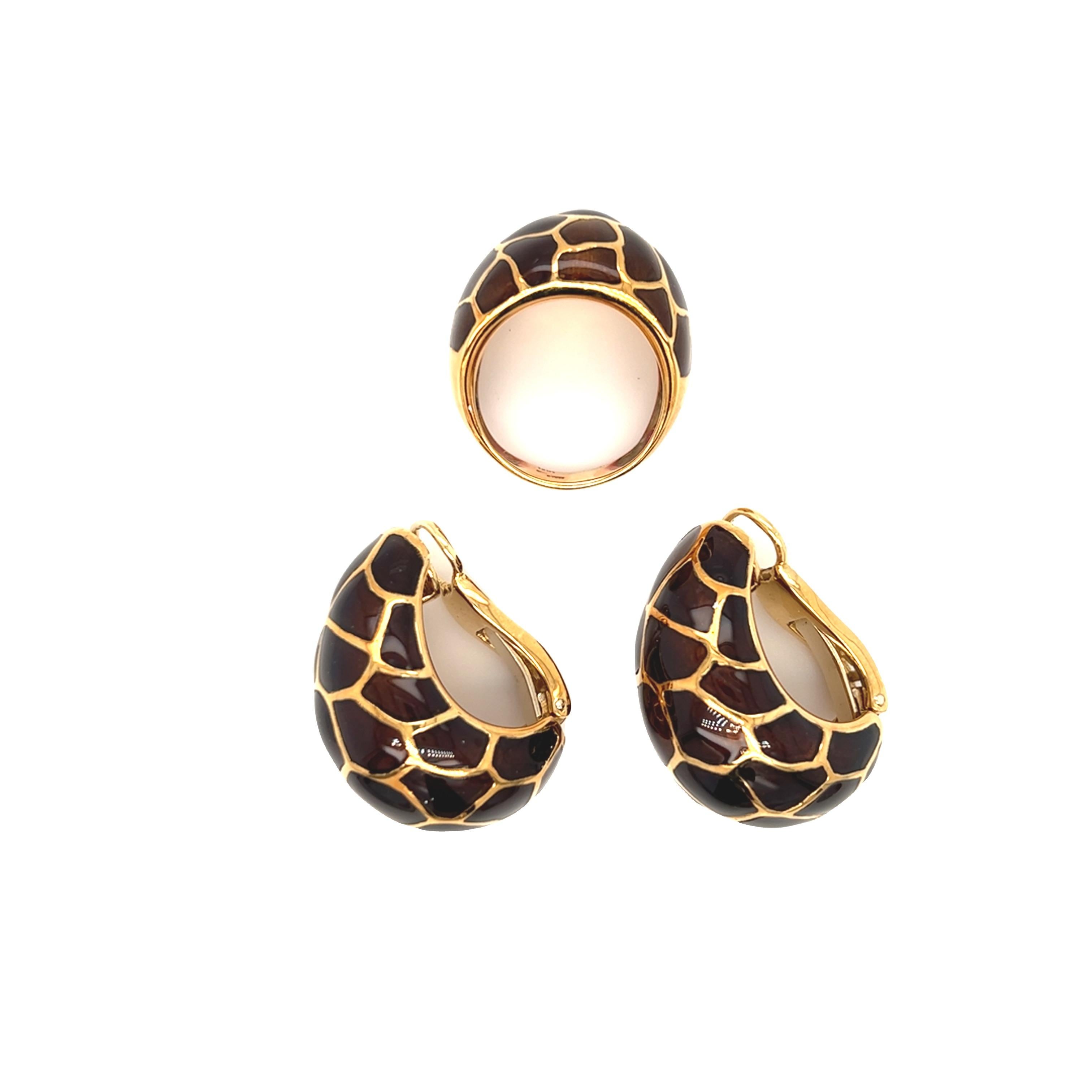 Beautiful and rare find of enamel 18K yellow gold earrings and rings. These 1960s Italian curved earrings weigh 34.2 grams and a matching dome ring weighs 12.2 grams. These pieces are in pristine condition and have been professionally