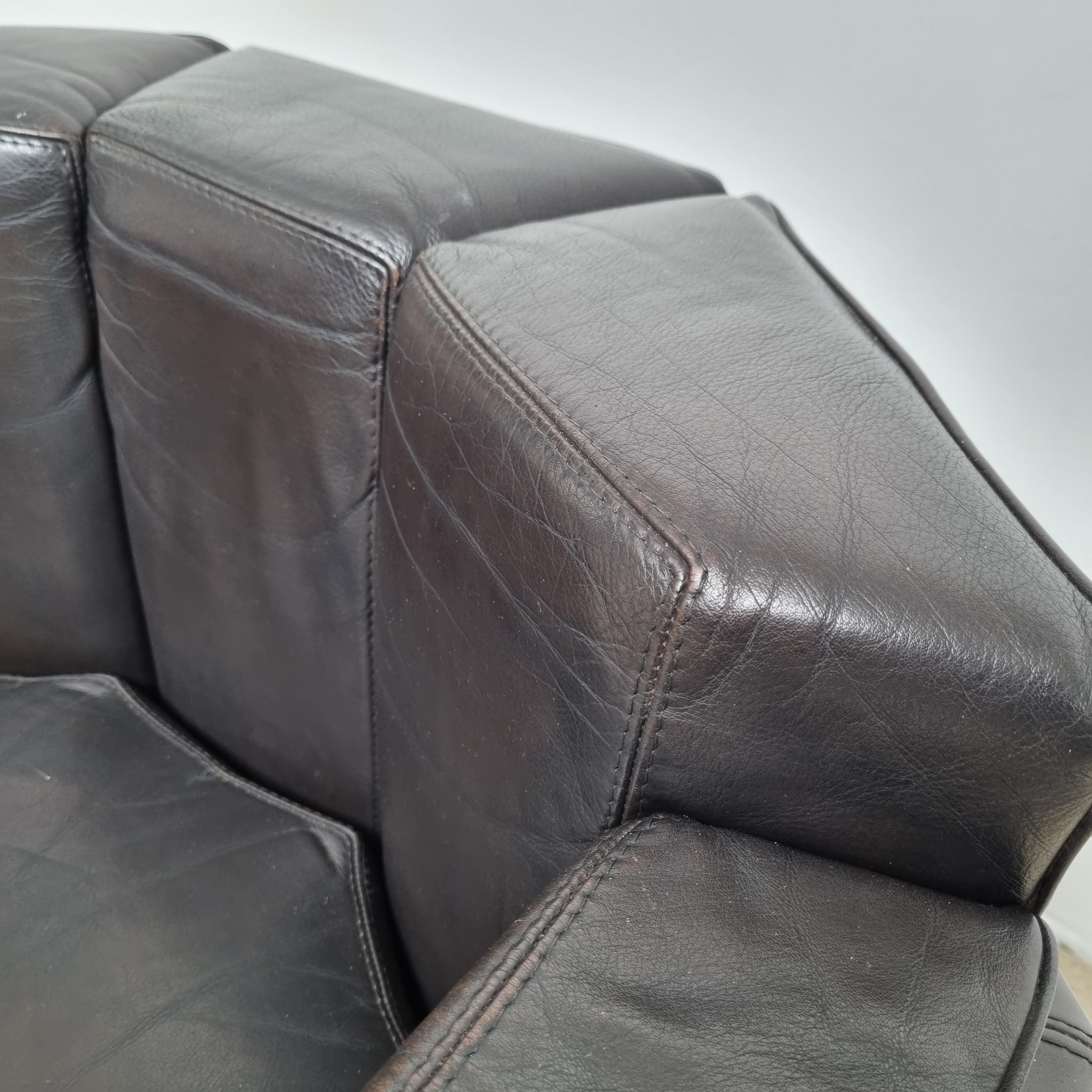 Set of Brown Leather Octagonal Club Chairs, 1970s In Good Condition For Sale In Hilversum, NL