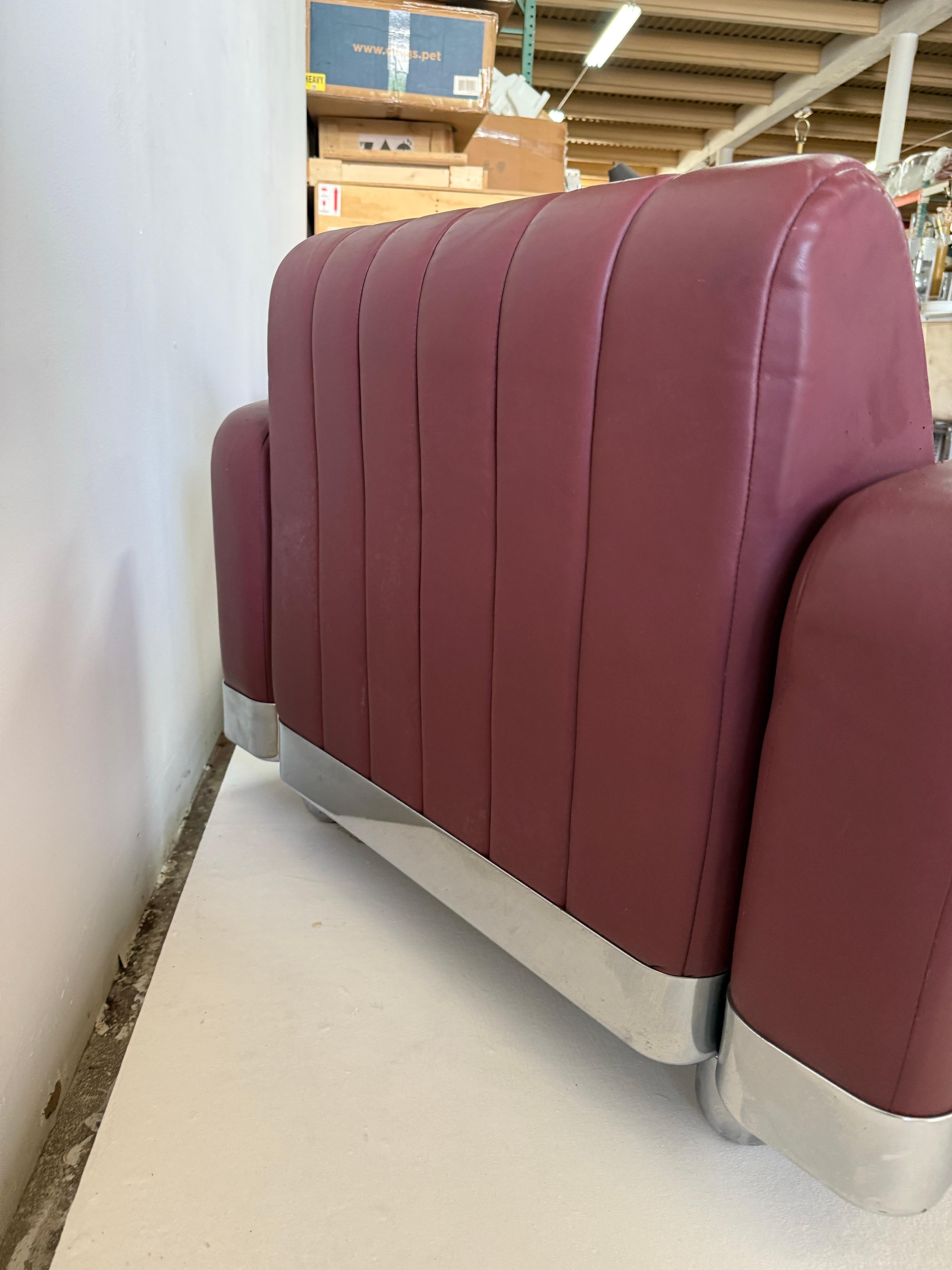 Ensemble de chaises longues et d'ottomans en chrome Brueton en vente 8