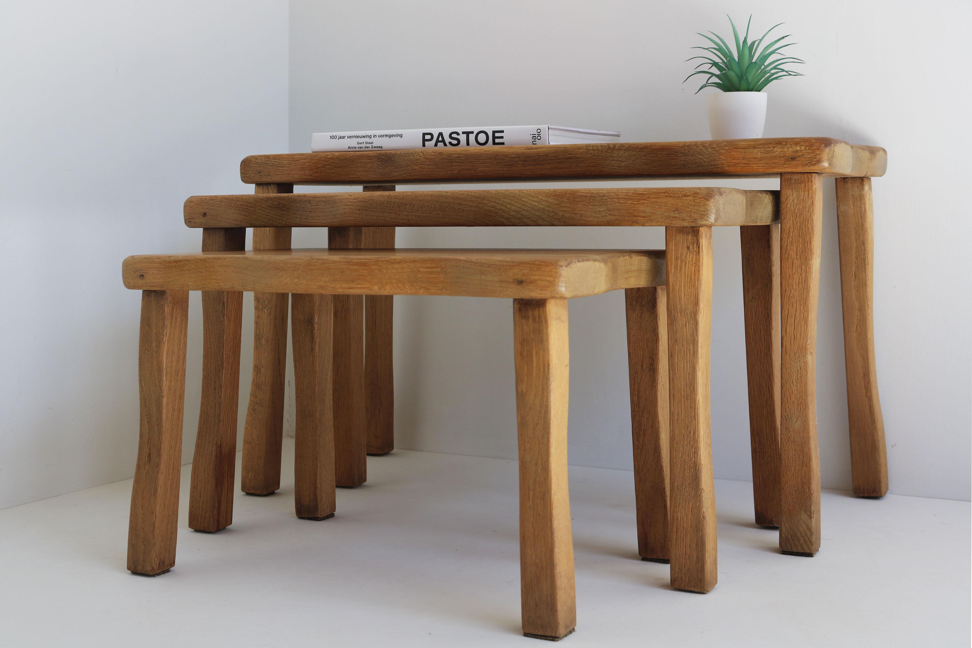 Set of Brutalist organic nesting tables solid oak European free form 1960 france For Sale 2