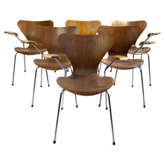 Set of Butterfly Chairs design by Arne Jacobsen Model 3207 for Fritz Hansen