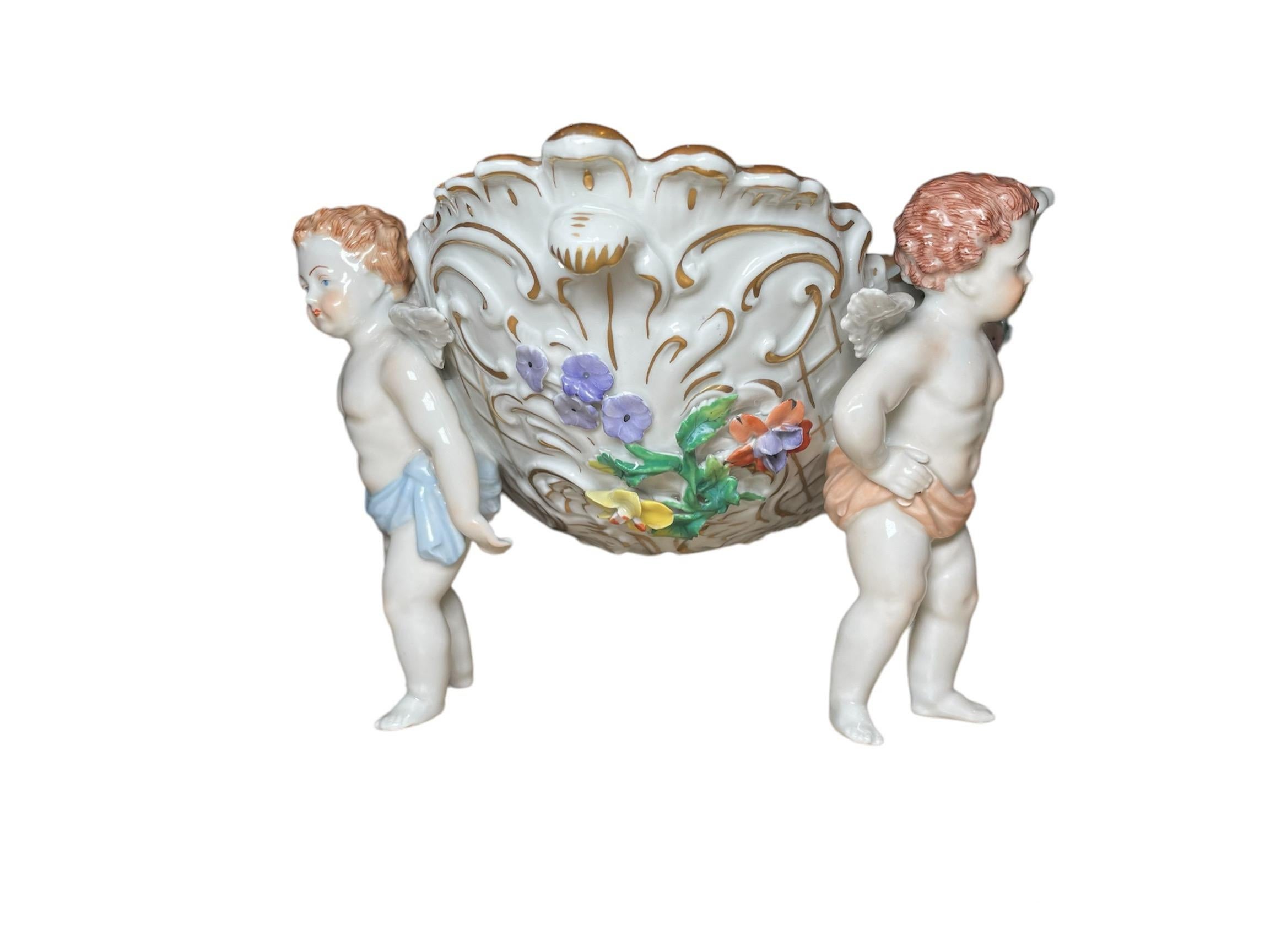 Set di urne e centrotavola in porcellana di Carl Thieme Potschappel in vendita 6