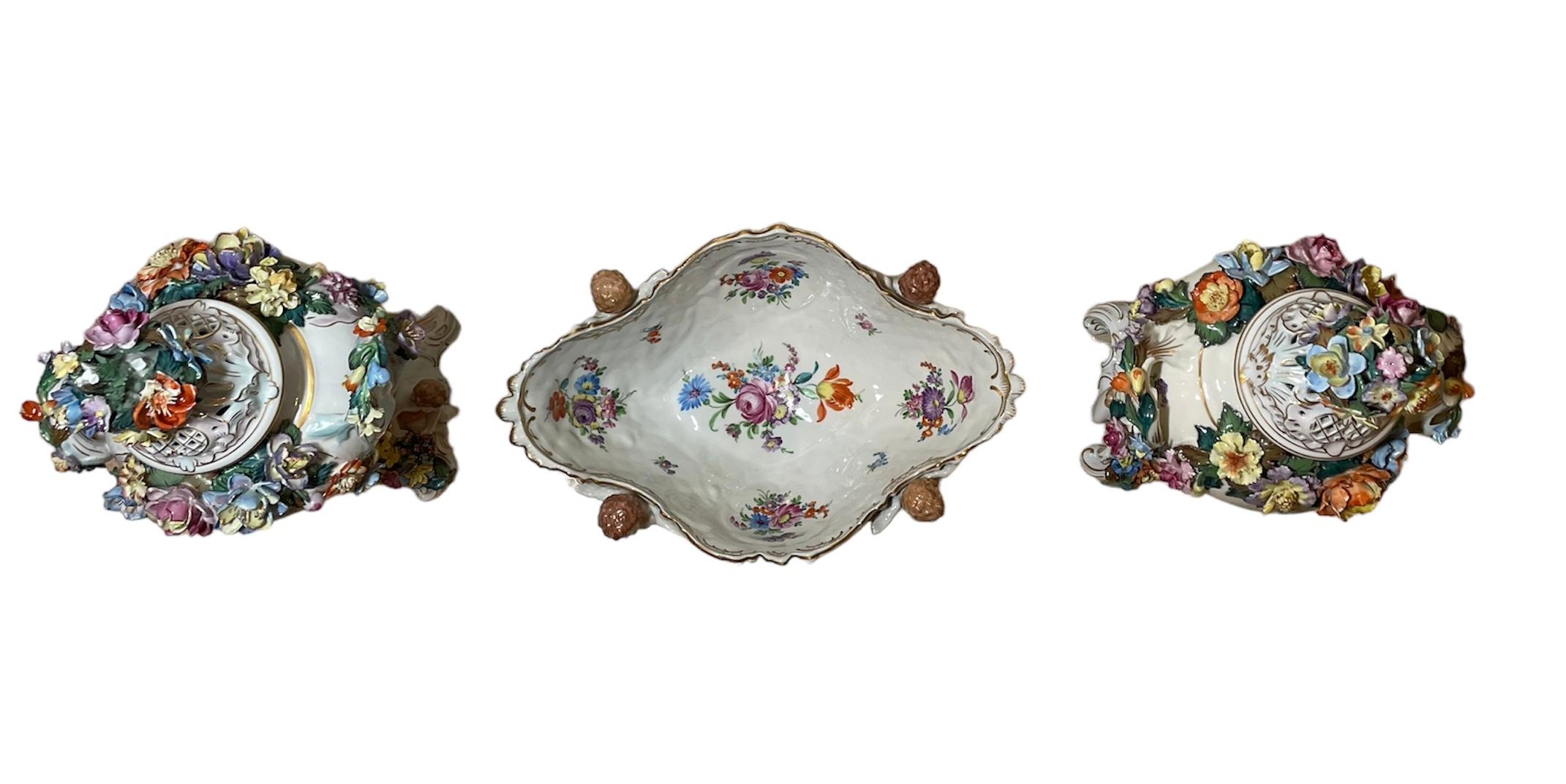 Set di urne e centrotavola in porcellana di Carl Thieme Potschappel in vendita 1