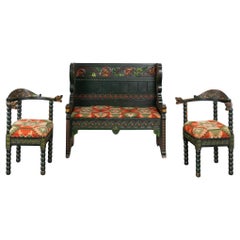 Ensemble de bancs et de deux fauteuils sculptés de Norvège, vers 1880-1900