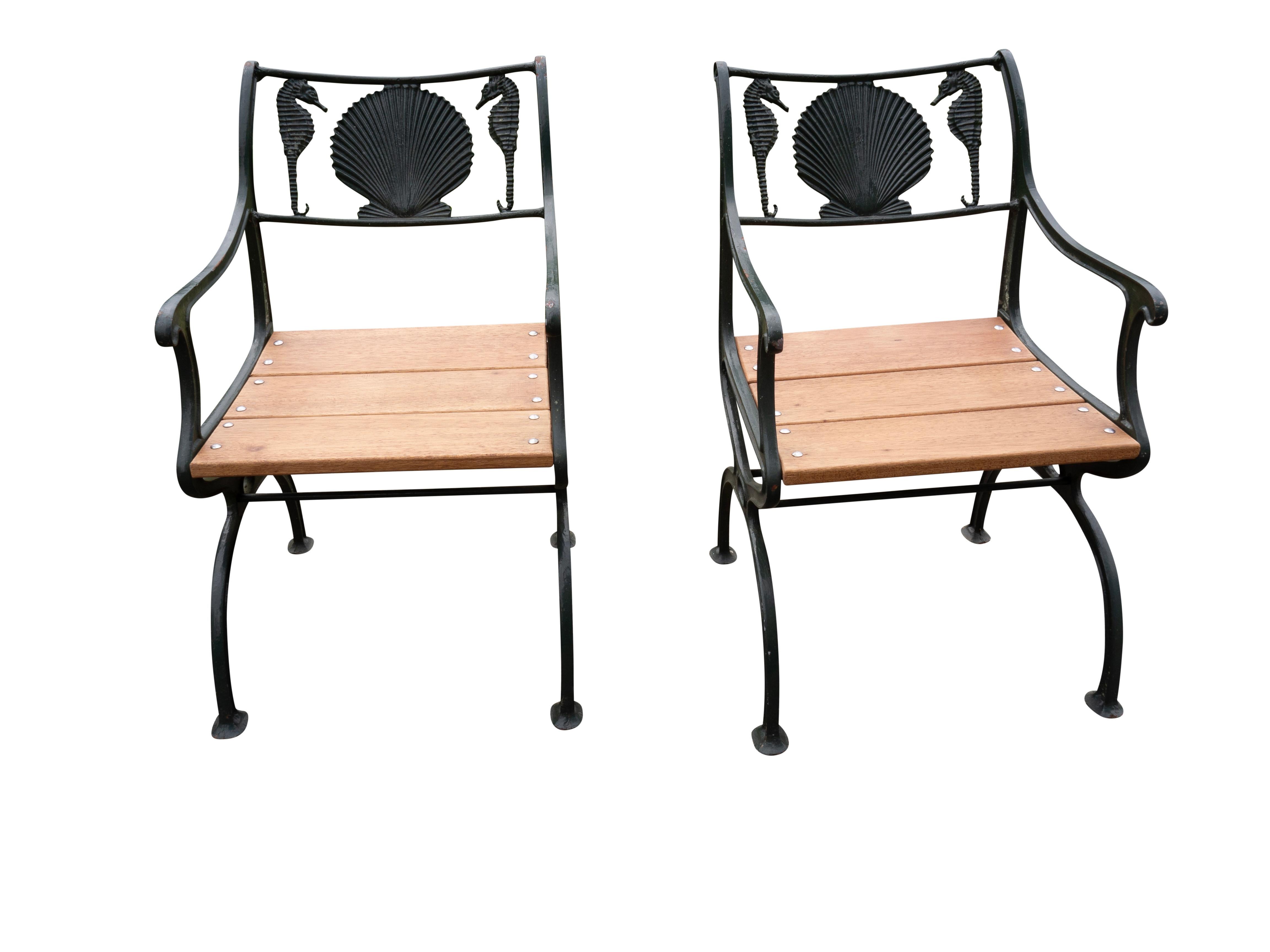 American Set Of Cast Iron And Aluminum Shell And Seahorse Garden Furniture