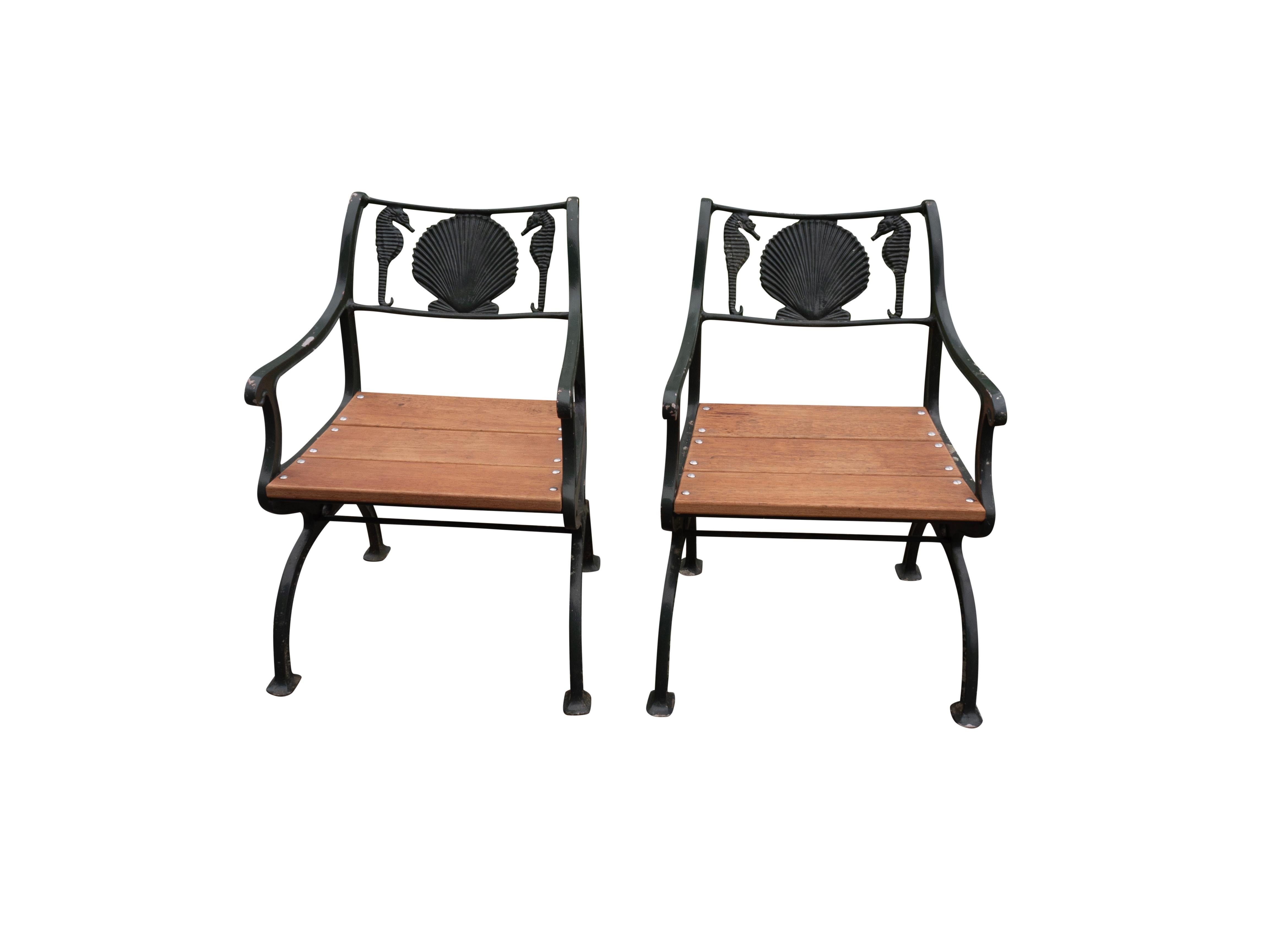 20th Century Set Of Cast Iron And Aluminum Shell And Seahorse Garden Furniture