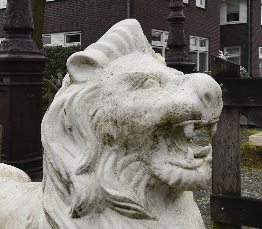 Set von gusseisernen Löwen aus dem 19. Jahrhundert (Eisen) im Angebot