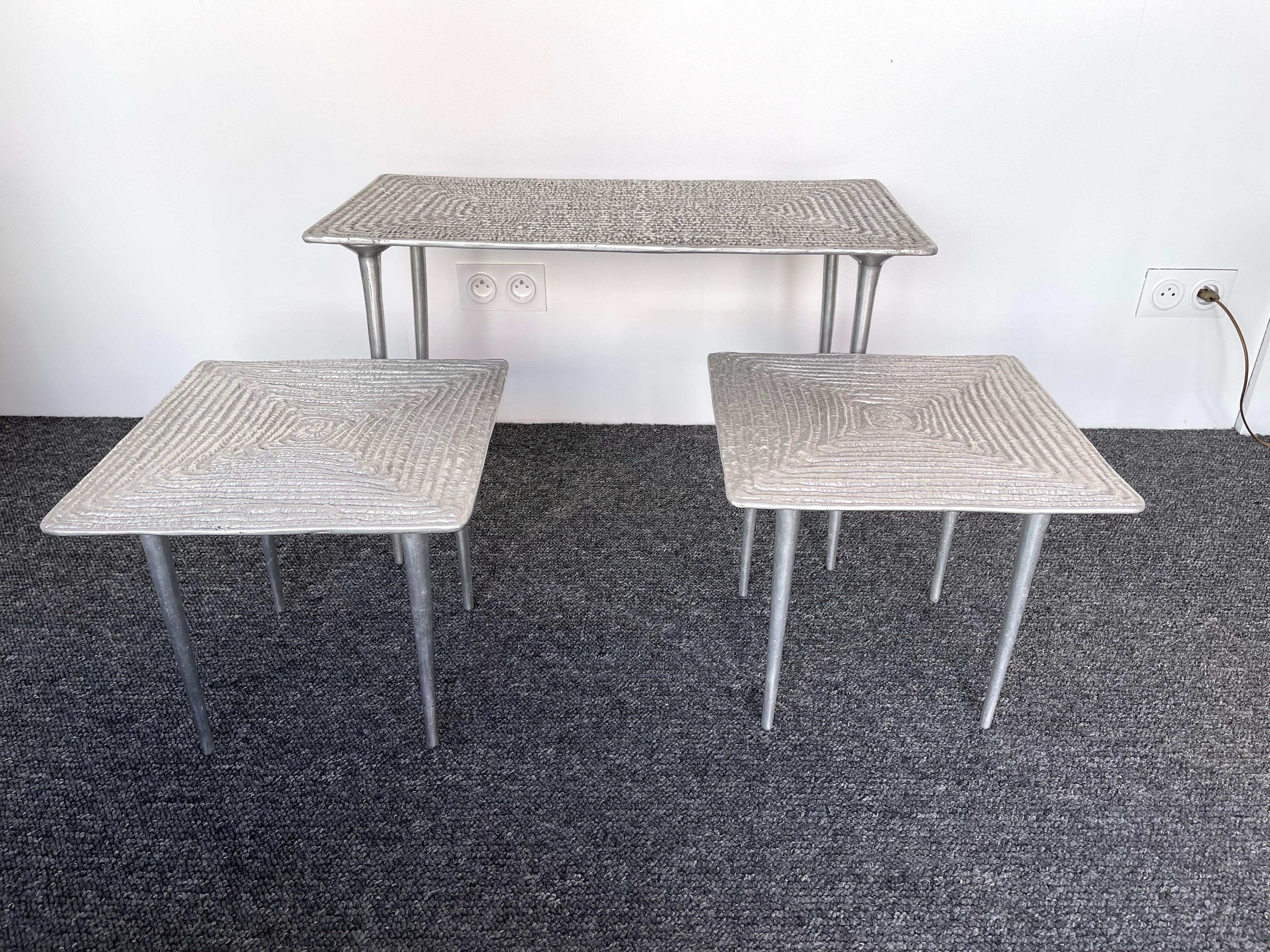 Métal Ensemble de 3 tables basses d'appoint en métal moulé, Italie, années 1990 en vente