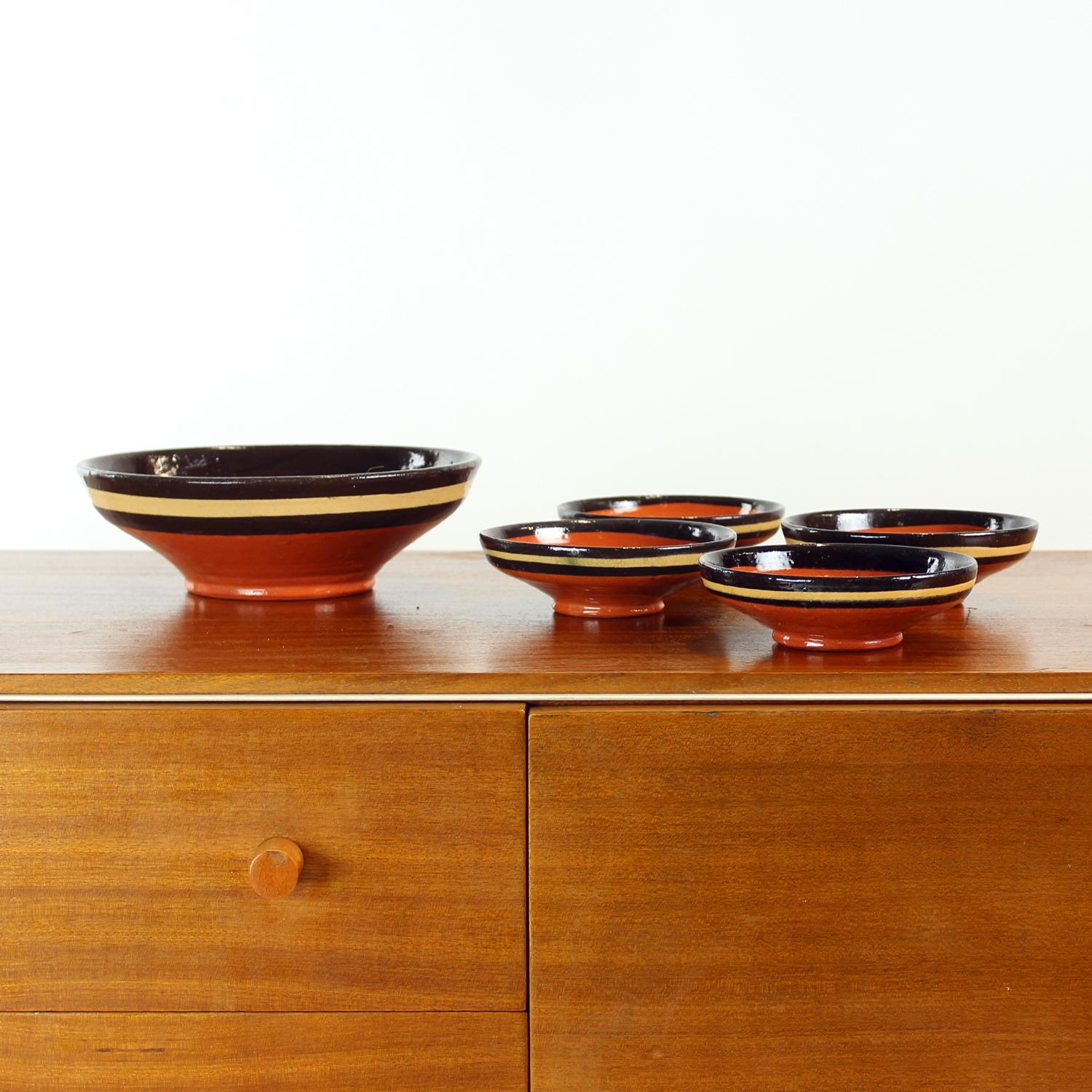 Post-Modern Set Of Ceramic Bowls By Ditta Abrhamova, Czechoslovakia 1980s For Sale