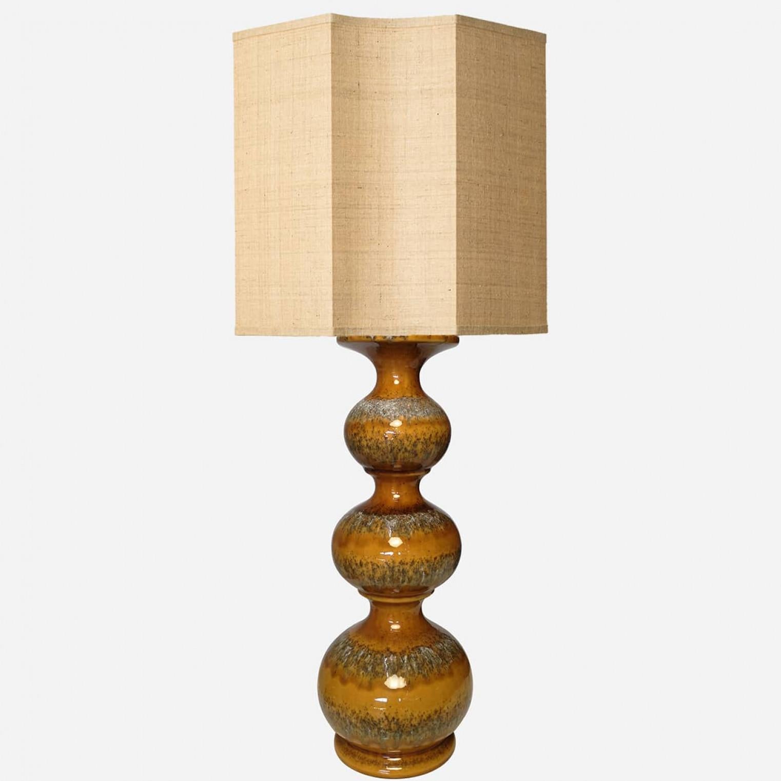 Set of Ceramic Lamps with New Silk Custom Made Lampshades René Houben In Good Condition For Sale In Rijssen, NL