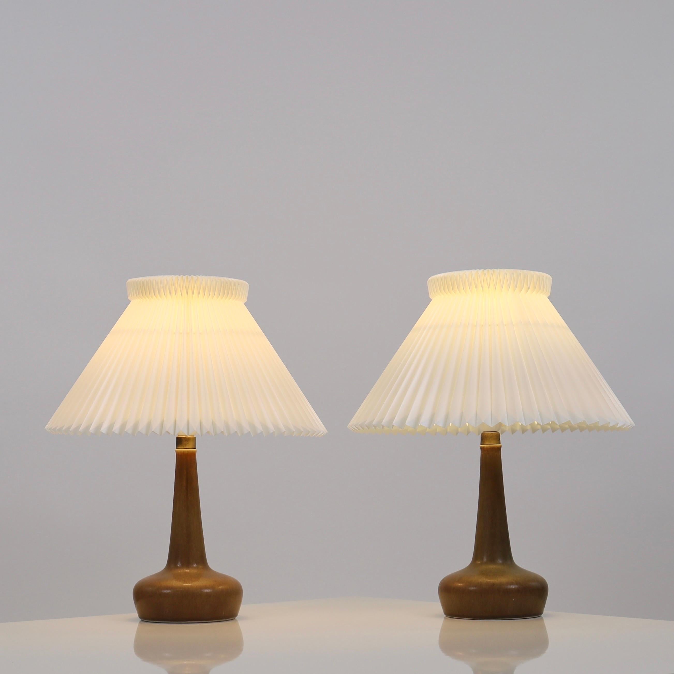 Moderne Ensemble de lampes de table en céramique par Esben Klint pour Le Klint, années 1950, Danemark en vente