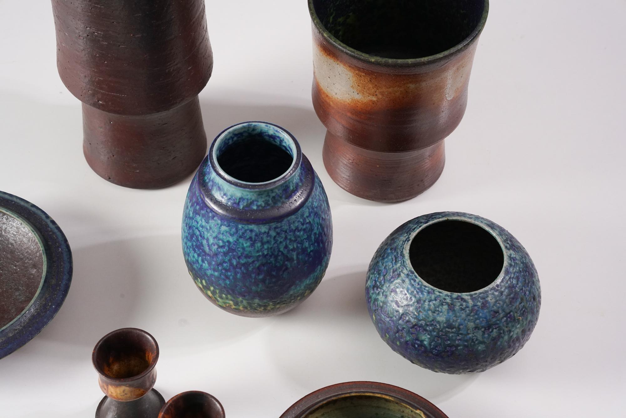 Set of Ceramics by Liisa Hallamaa for Arabia Finland, 1960/1970s In Good Condition For Sale In Helsinki, FI