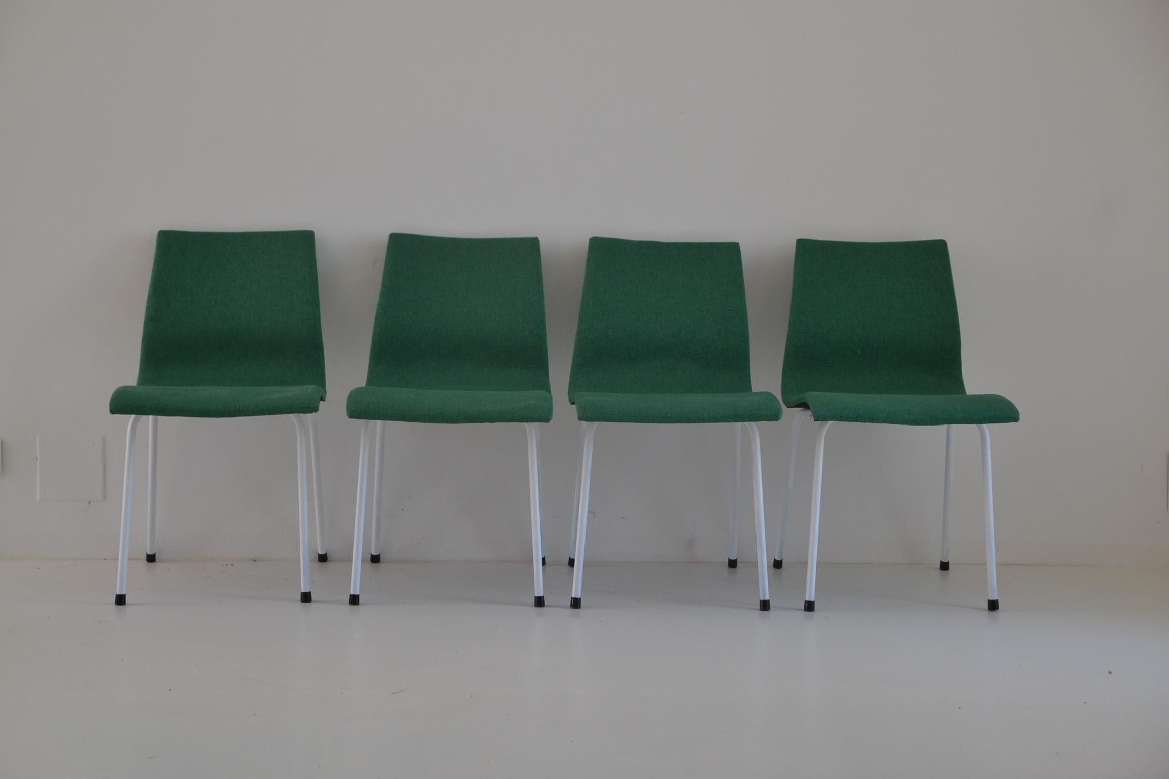 Set of chair by René-Jean Caillette
Edit GROUPE IV Charron
French midcentury, 1950
Chairs completely restored.