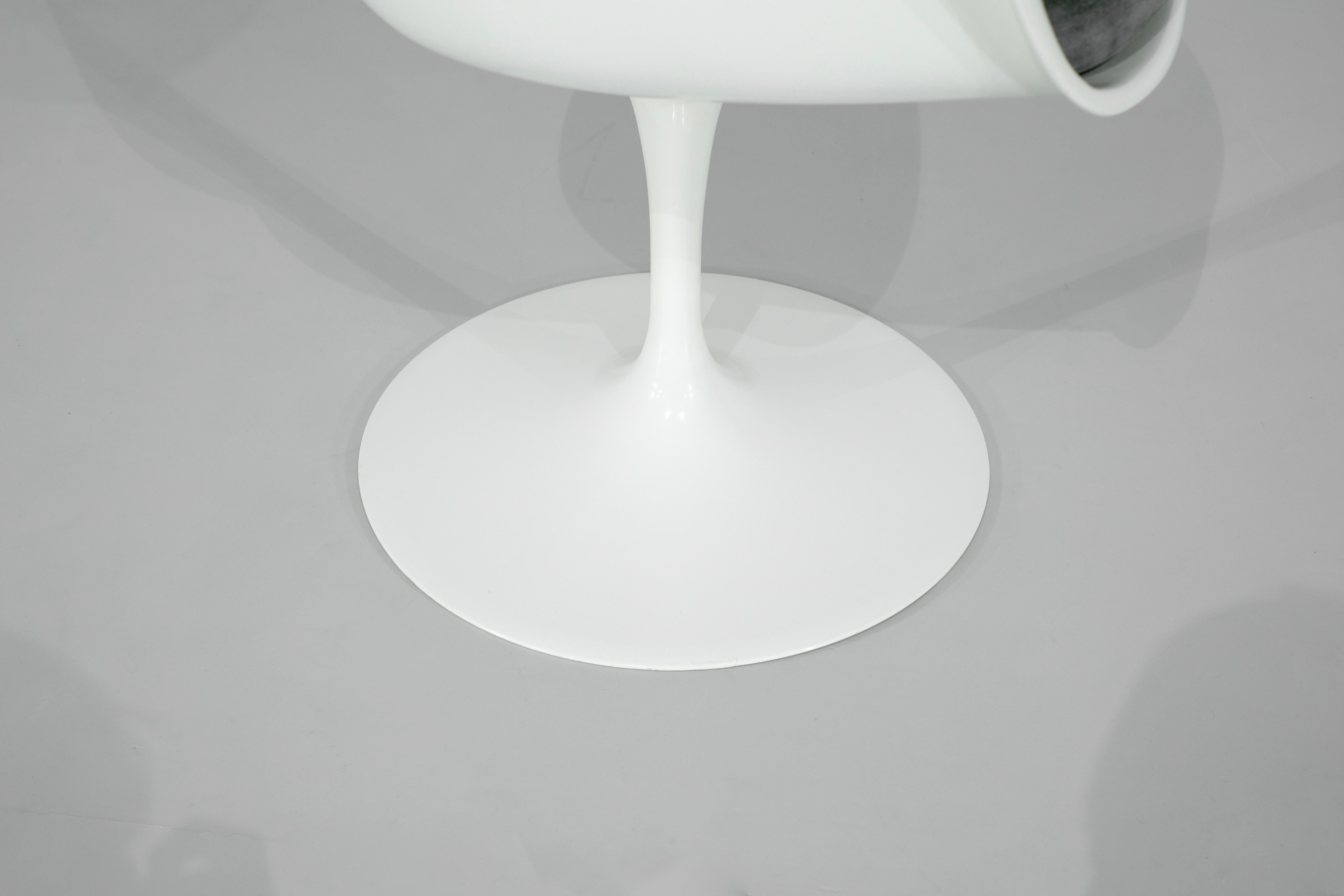 Ensemble de chaises modèle Tulip d'Eero Saarinen pour Knoll International, USA 1957. 4