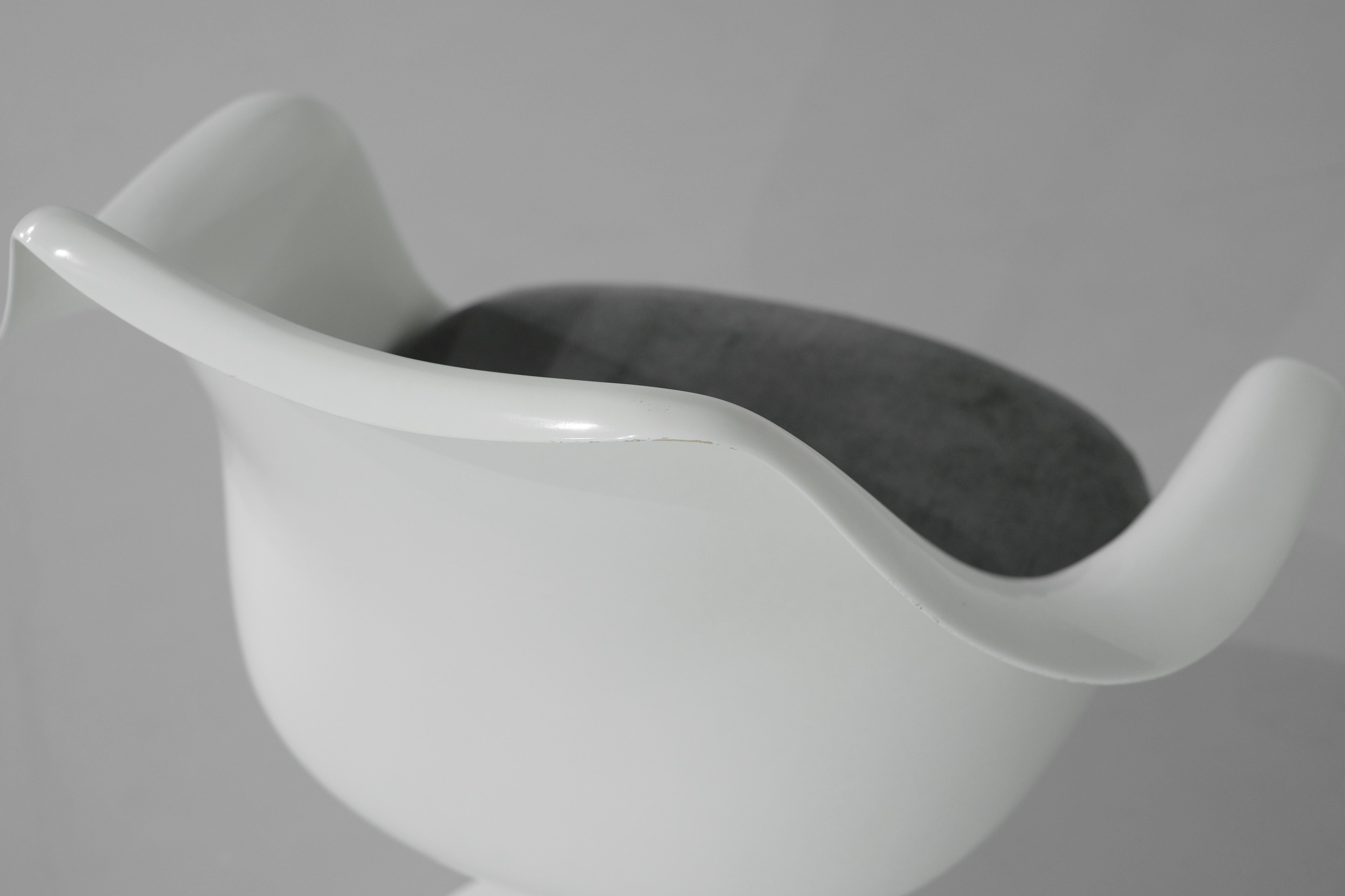 Ensemble de chaises modèle Tulip d'Eero Saarinen pour Knoll International, USA 1957. 10