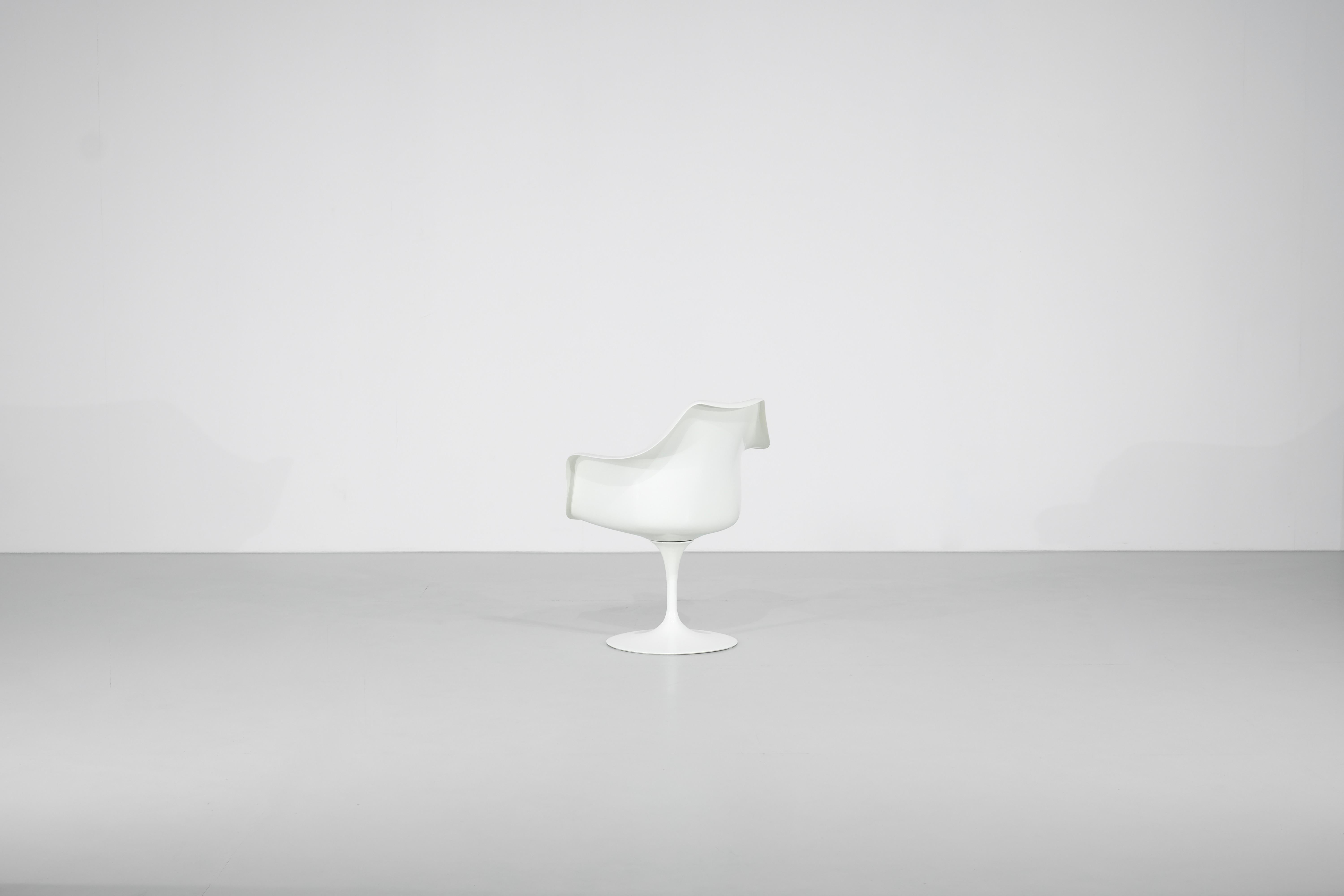 Milieu du XXe siècle Ensemble de chaises modèle Tulip d'Eero Saarinen pour Knoll International, USA 1957.