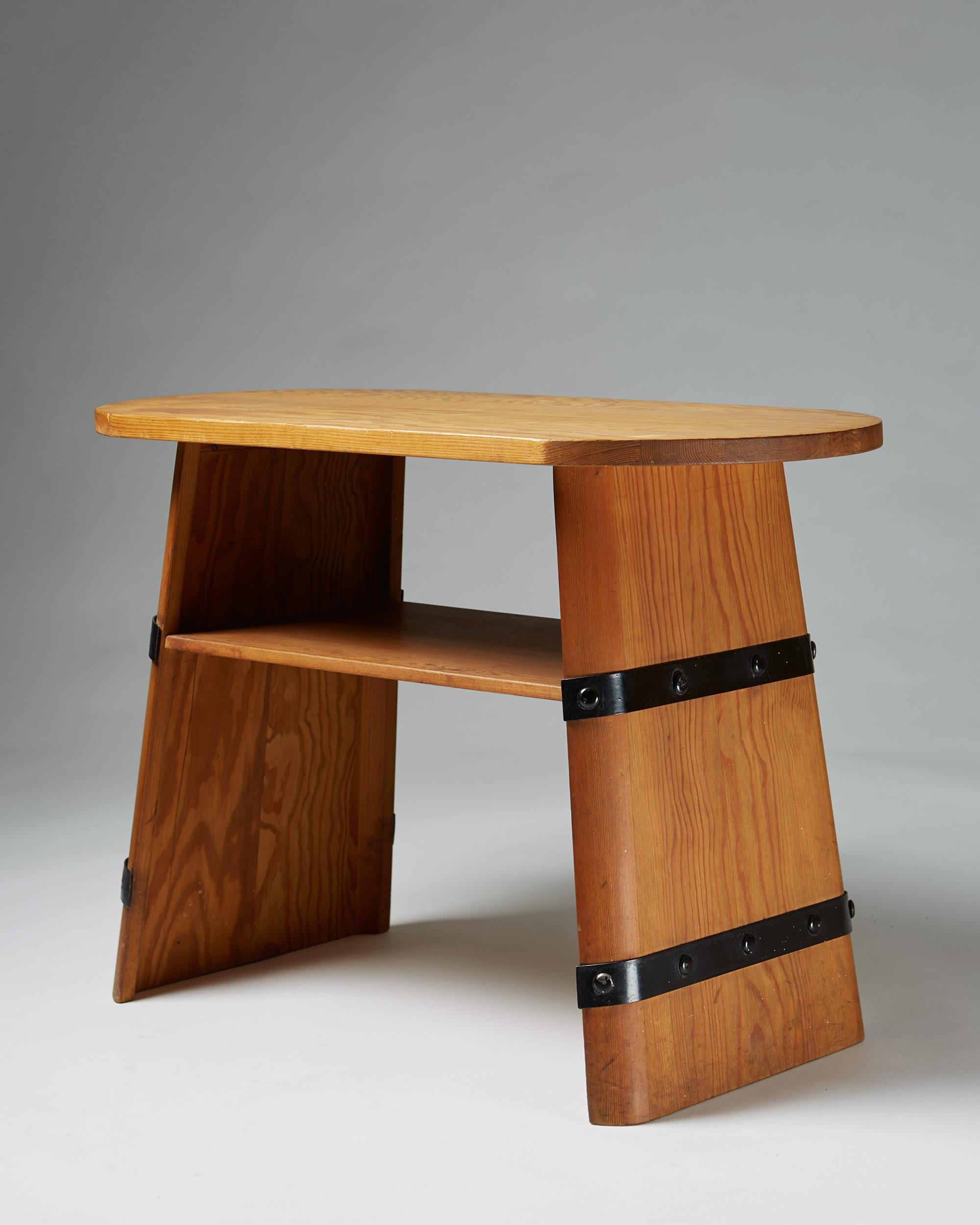 Set of Chairs Plus Table, Anonymous, Sweden, 1950s In Excellent Condition In Stockholm, SE