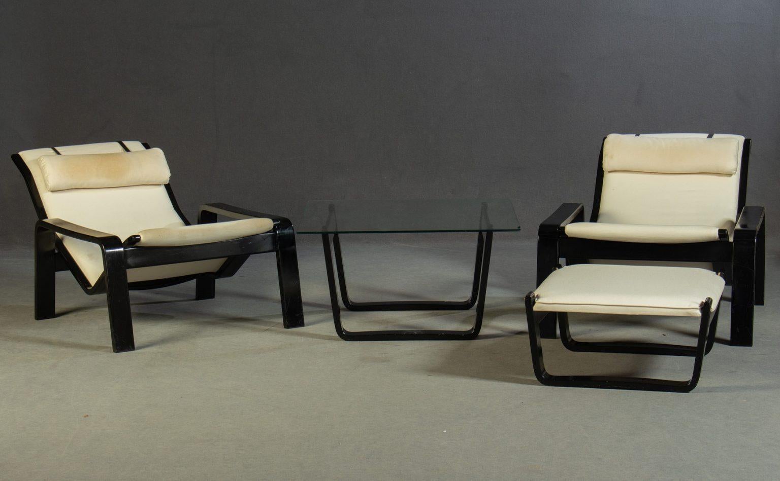 Mid-20th Century Set of Chairs with Side Table and a Footstool by Designer Ilmari Lappalainen For Sale