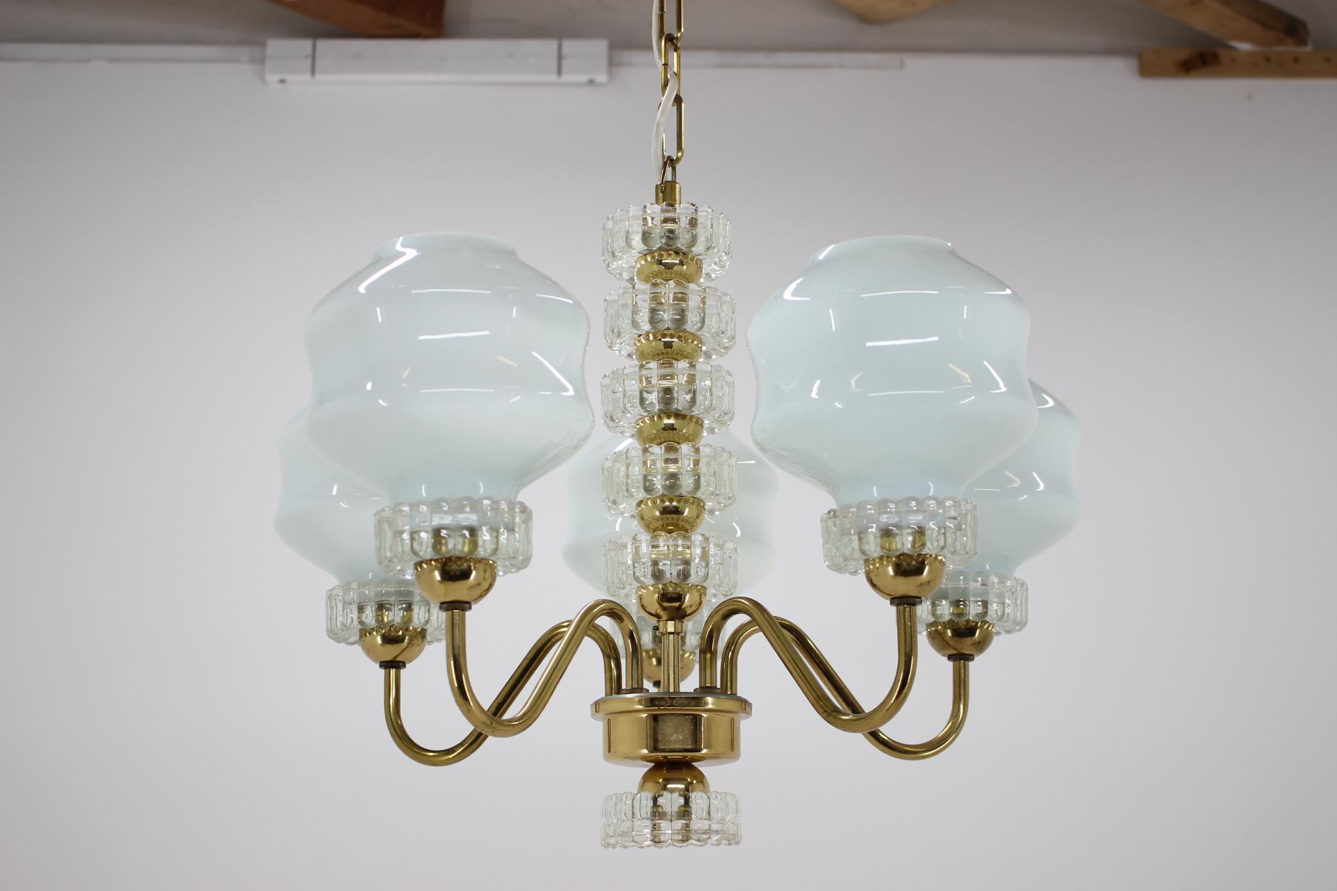 - made in Czechoslovakia
- made of brass, glass
- maker Kamenický Šenov
- re-polished
- dimension of wall lamp: height:26cm, width:40cm, depht:19cm
- very good original condition
- fully functional