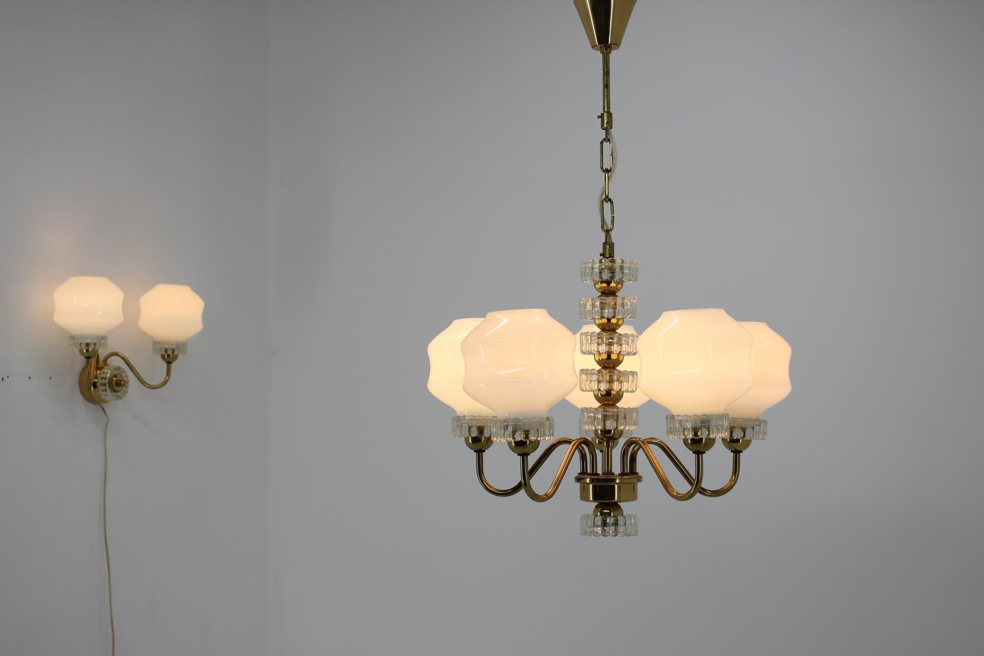 Brass Set of Chandelier and Wall Lamp, 1970s For Sale