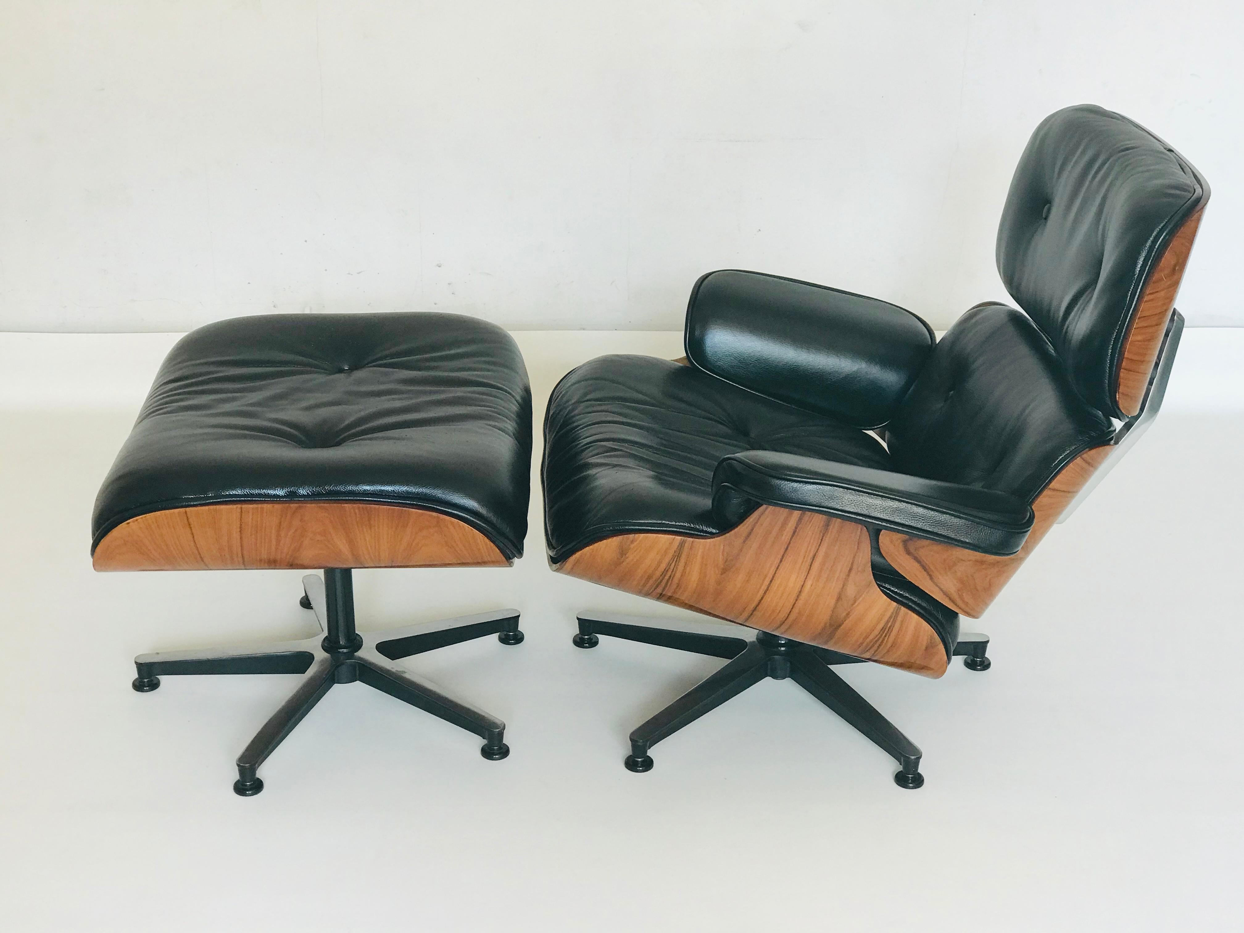 American Set of Charles Ray Eames Lounge Chair and Ottoman 670 and 671, Black Leather For Sale
