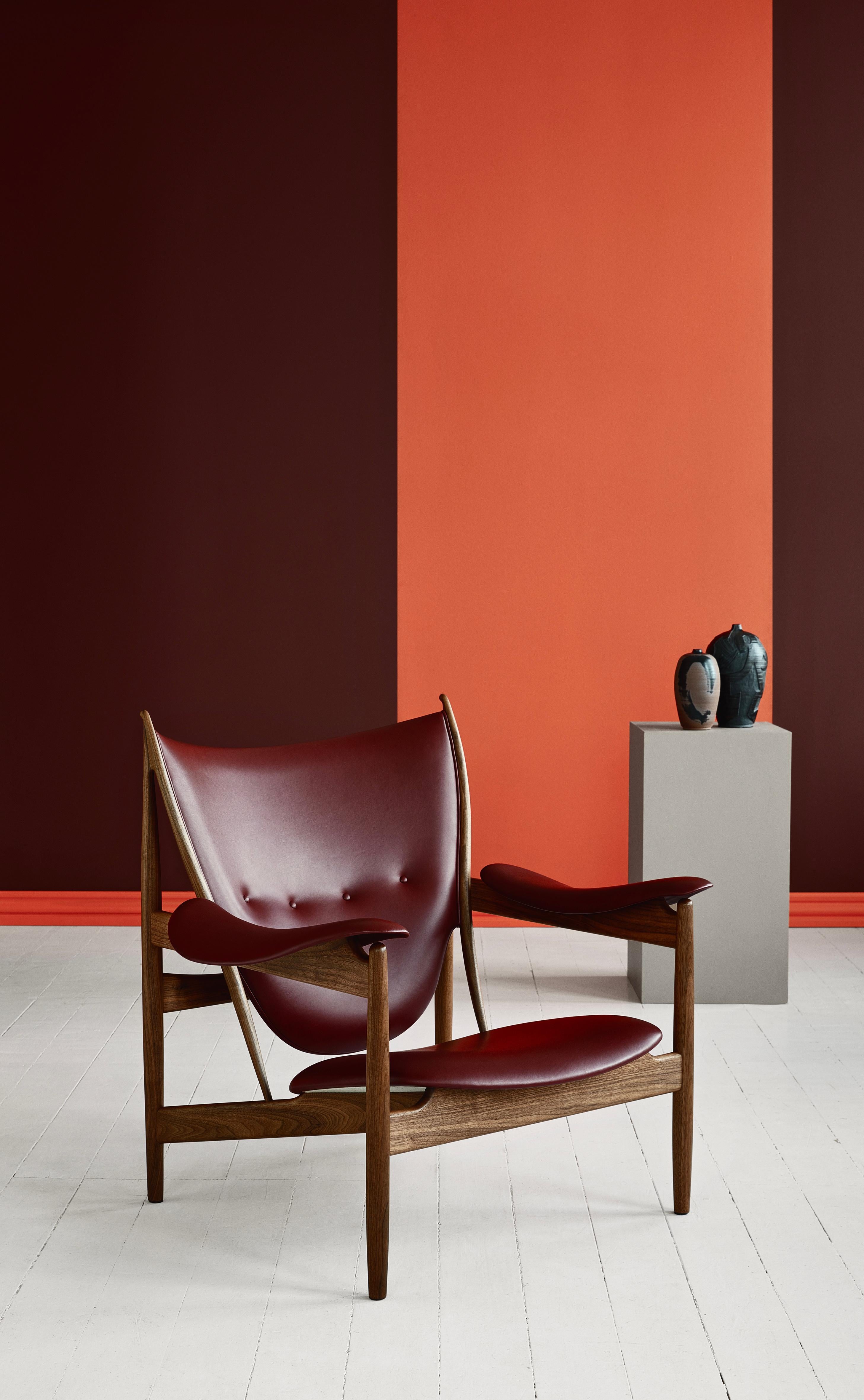 Set of Chieftain Armchair and Chieftain Stool in Wood and Leather by Finn Juhl 2