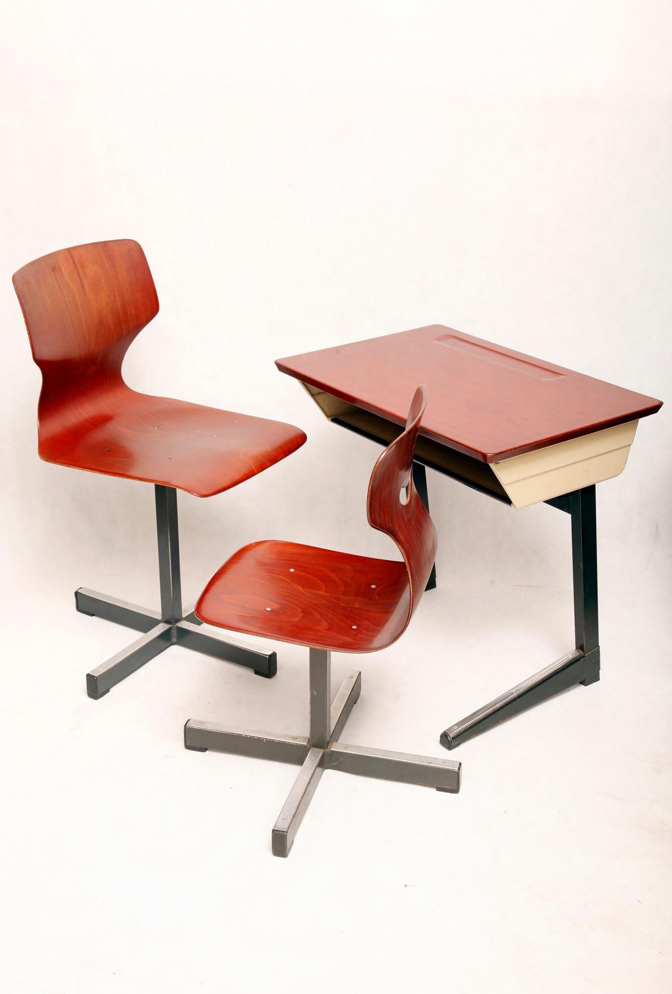Set of Children Desk or School Bench with Two Flototto Chairs, Germany, 1970s (Deutsch) im Angebot
