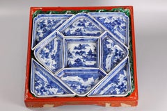 set of Chinese blue & white porcelain meat trays, all in a lacquer box