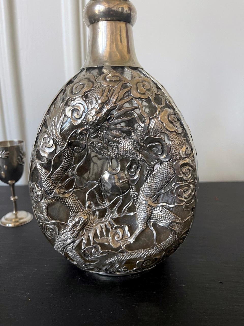 Set of Chinese Export Silver Overlay Bottle with Five Cordials Tianjin Wuhua In Good Condition For Sale In Atlanta, GA