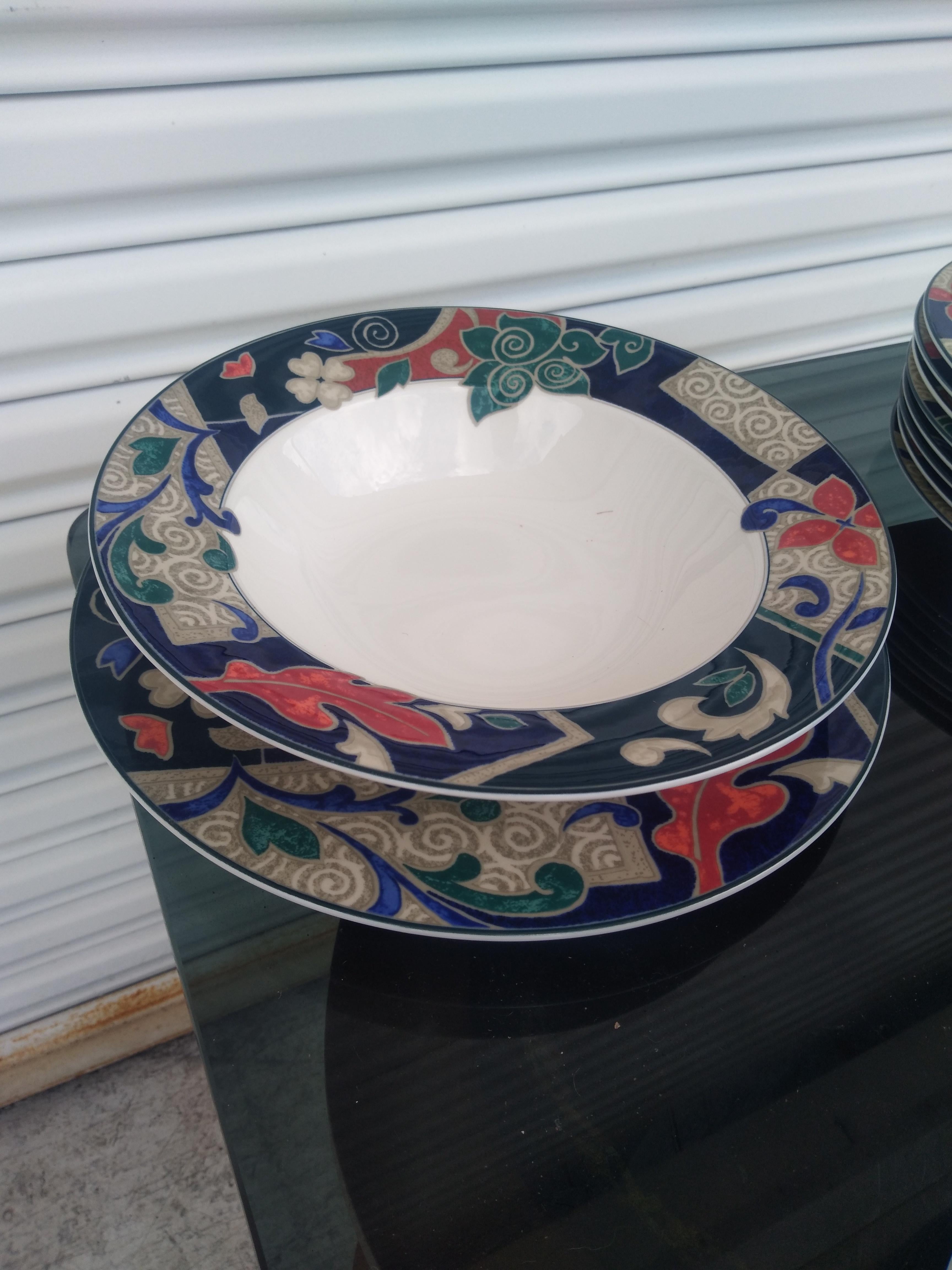 Set di porcellana Christopher Stuart Optima Floral In condizioni buone in vendita a Pasadena, TX