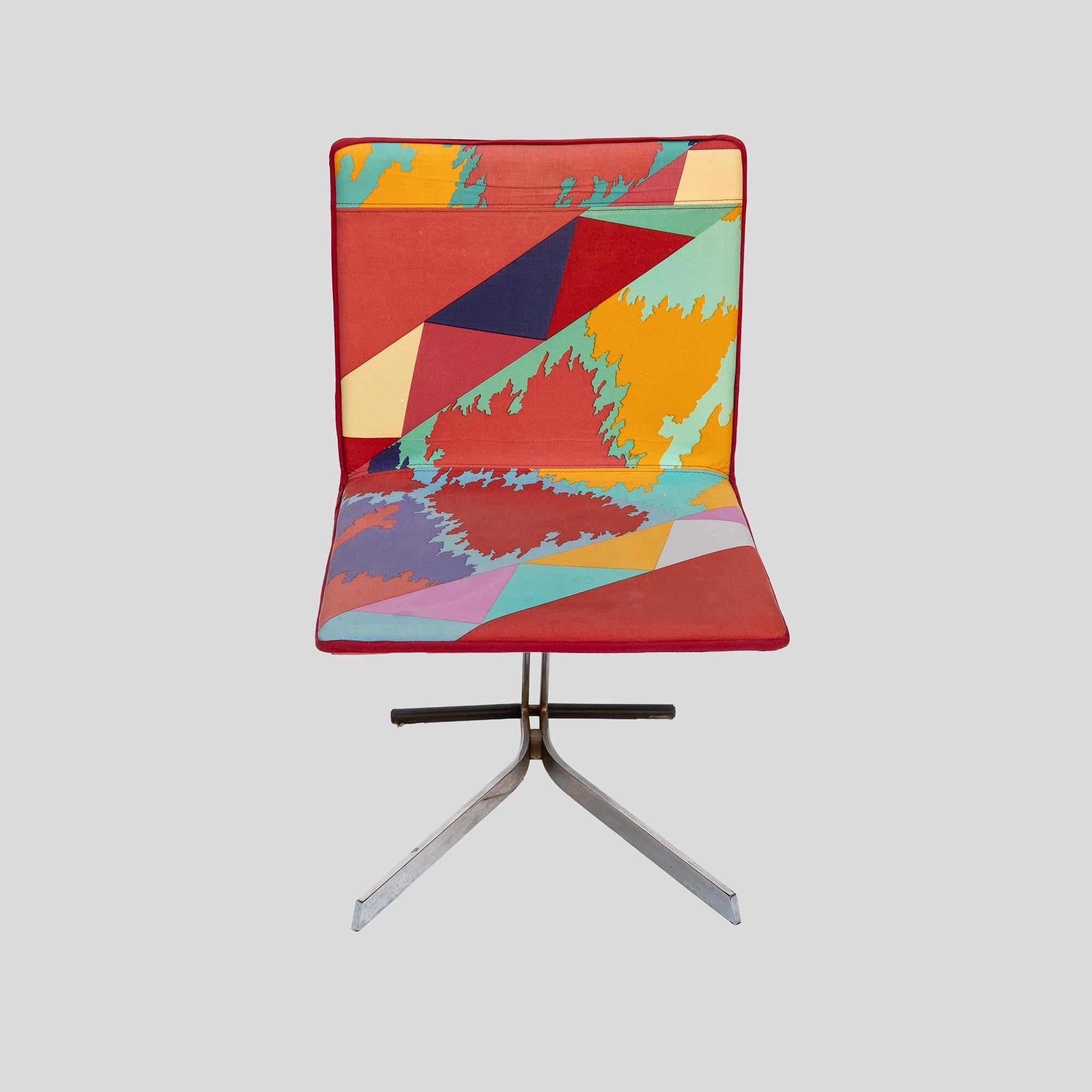 Set di sedie da pranzo in tessuto Missoni con struttura in metallo cromato di Saporiti Italia in vendita 9