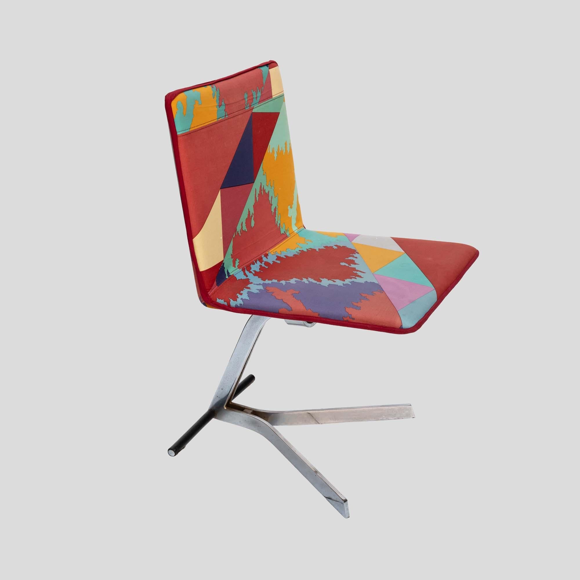 Set di sedie da pranzo in tessuto Missoni con struttura in metallo cromato di Saporiti Italia in vendita 11