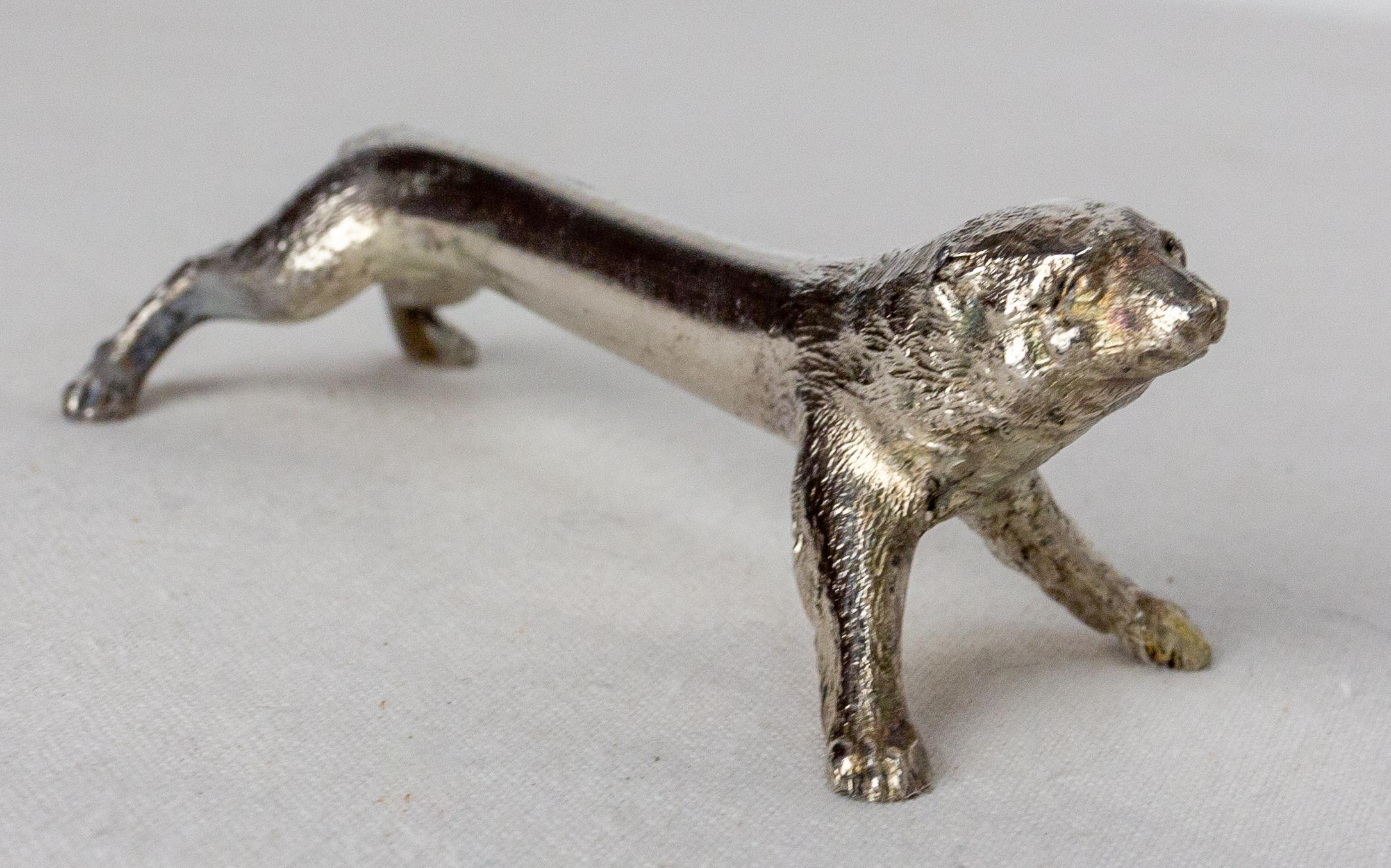 Juego de seis cuchilleros cromados con forma de animales, c. 1890 Cromo en venta