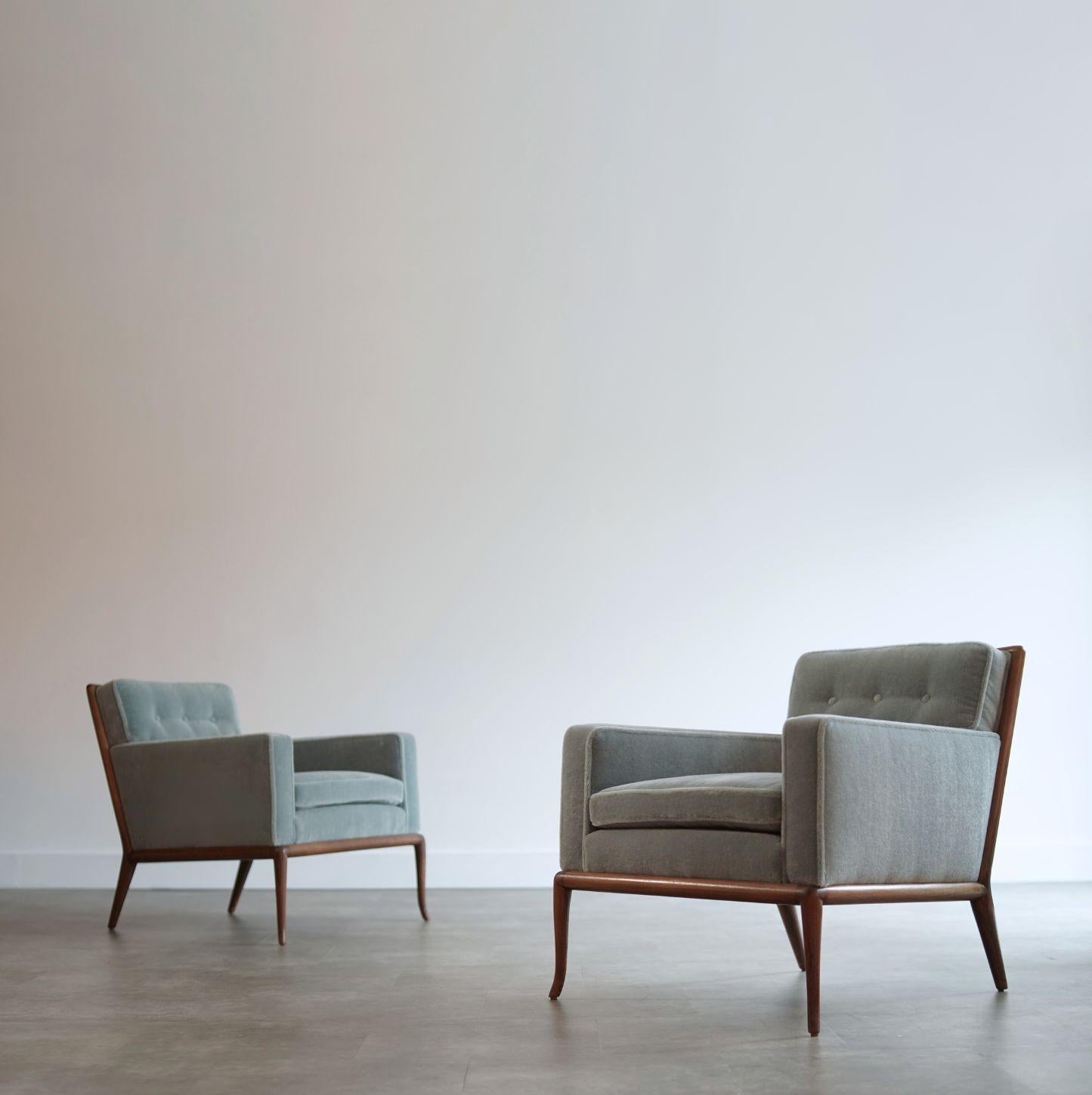 Américain Ensemble de fauteuils club de T.H. Robsjohn-Gibbings pour Widdicomb en Mohair, C.C. années 1950 en vente