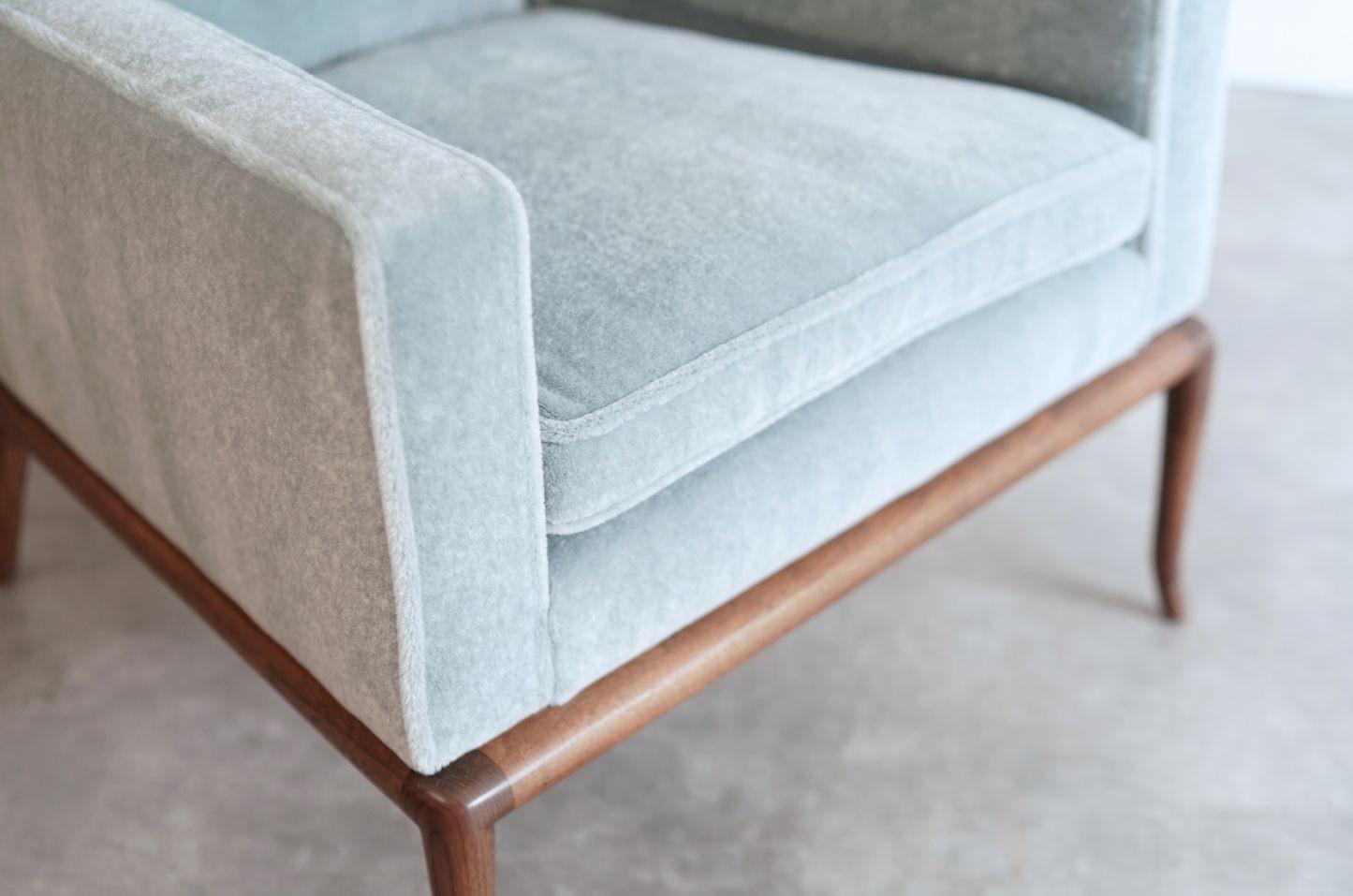 Ensemble de fauteuils club de T.H. Robsjohn-Gibbings pour Widdicomb en Mohair, C.C. années 1950 en vente 3