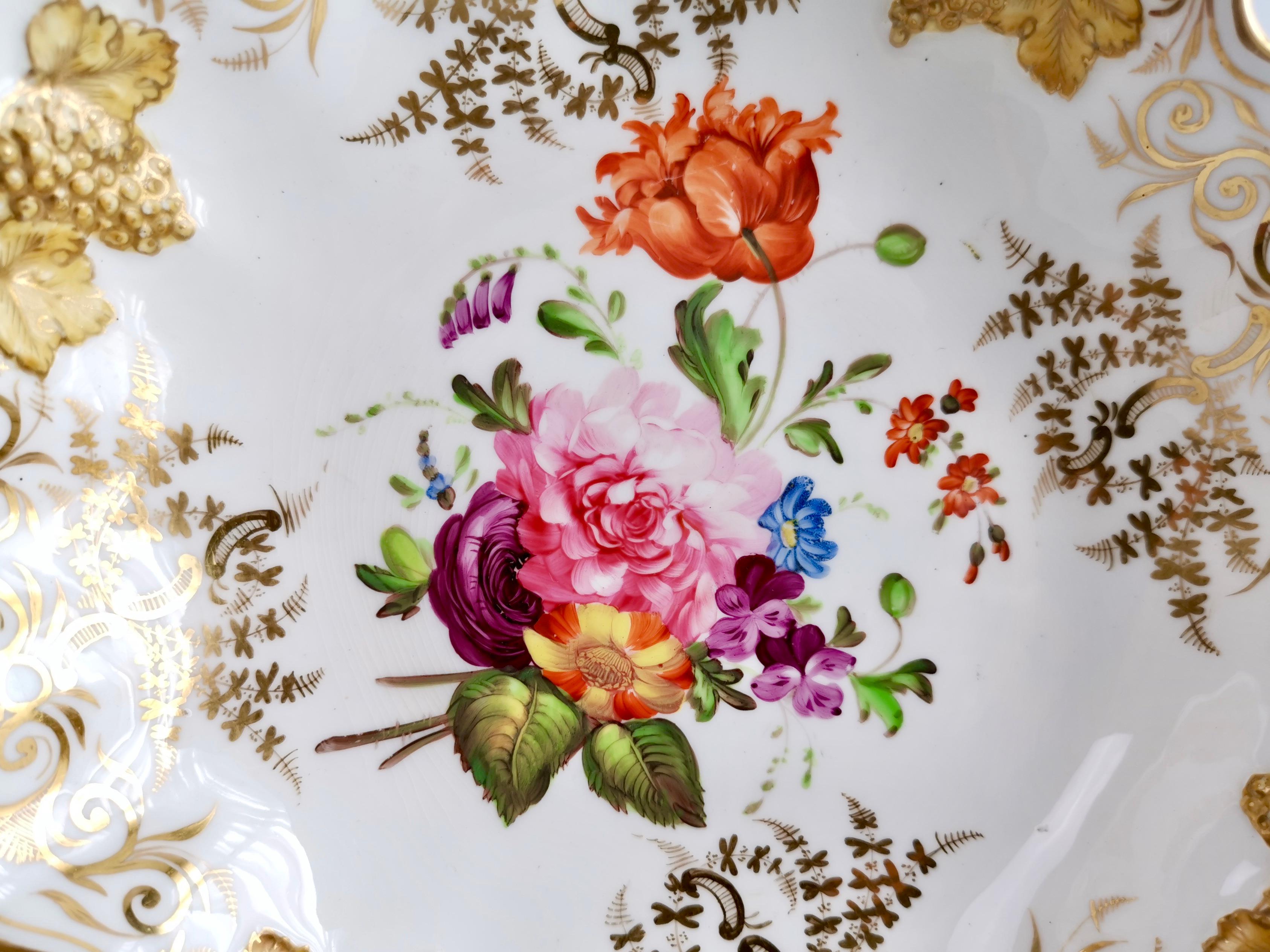 Porcelain Set of Coalport Dessert Dishes, Grape-moulded, Gilt and Flowers, circa 1820