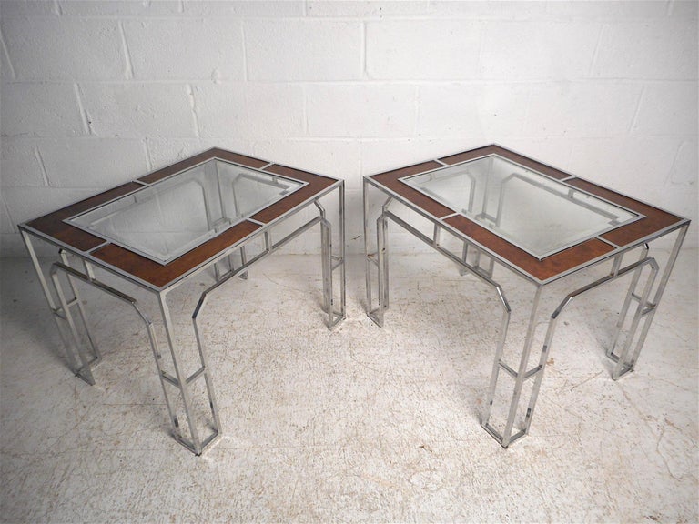 Mid-20th Century Set of Coffee and End Tables in the Style of Milo Baughman For Sale