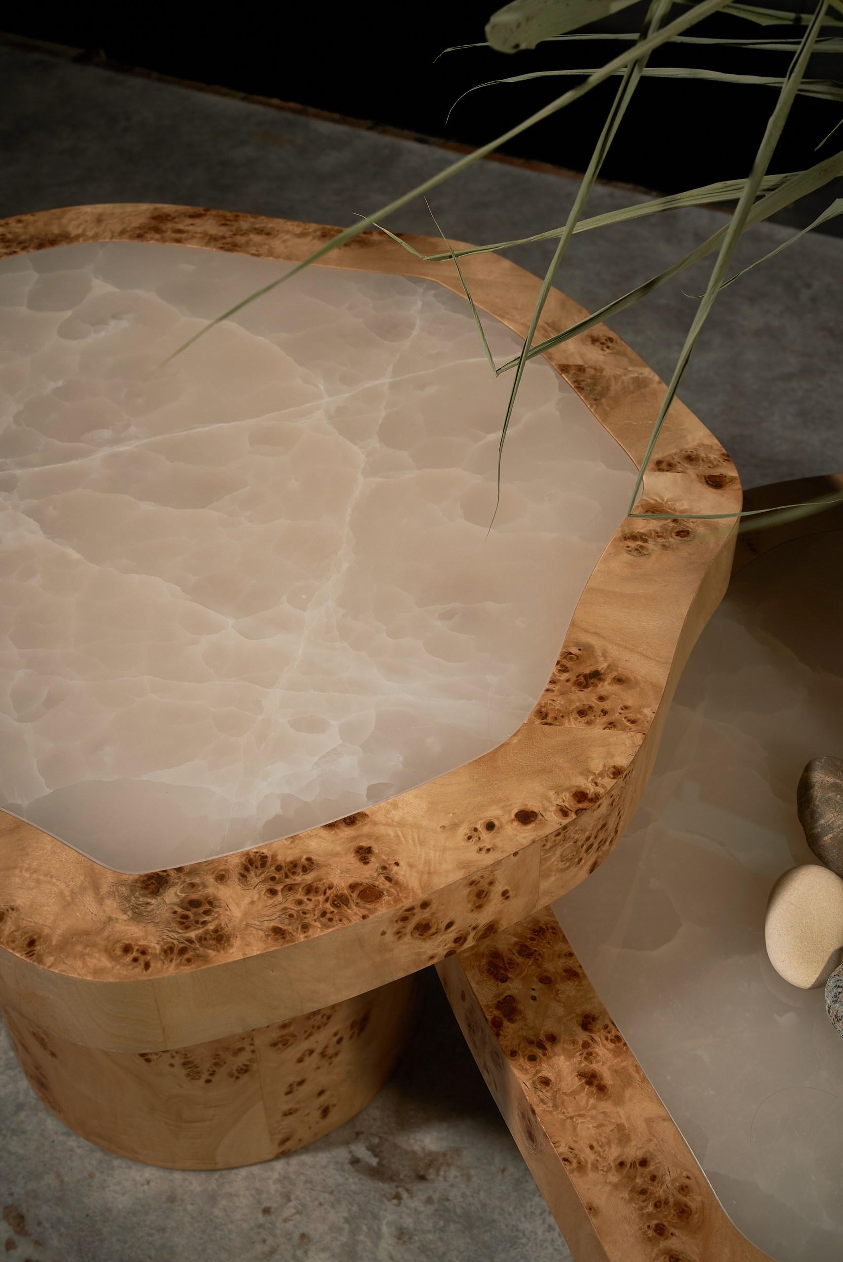 Ensemble de tables basses en placage de ronce de peuplier et onyx poli en vente 4